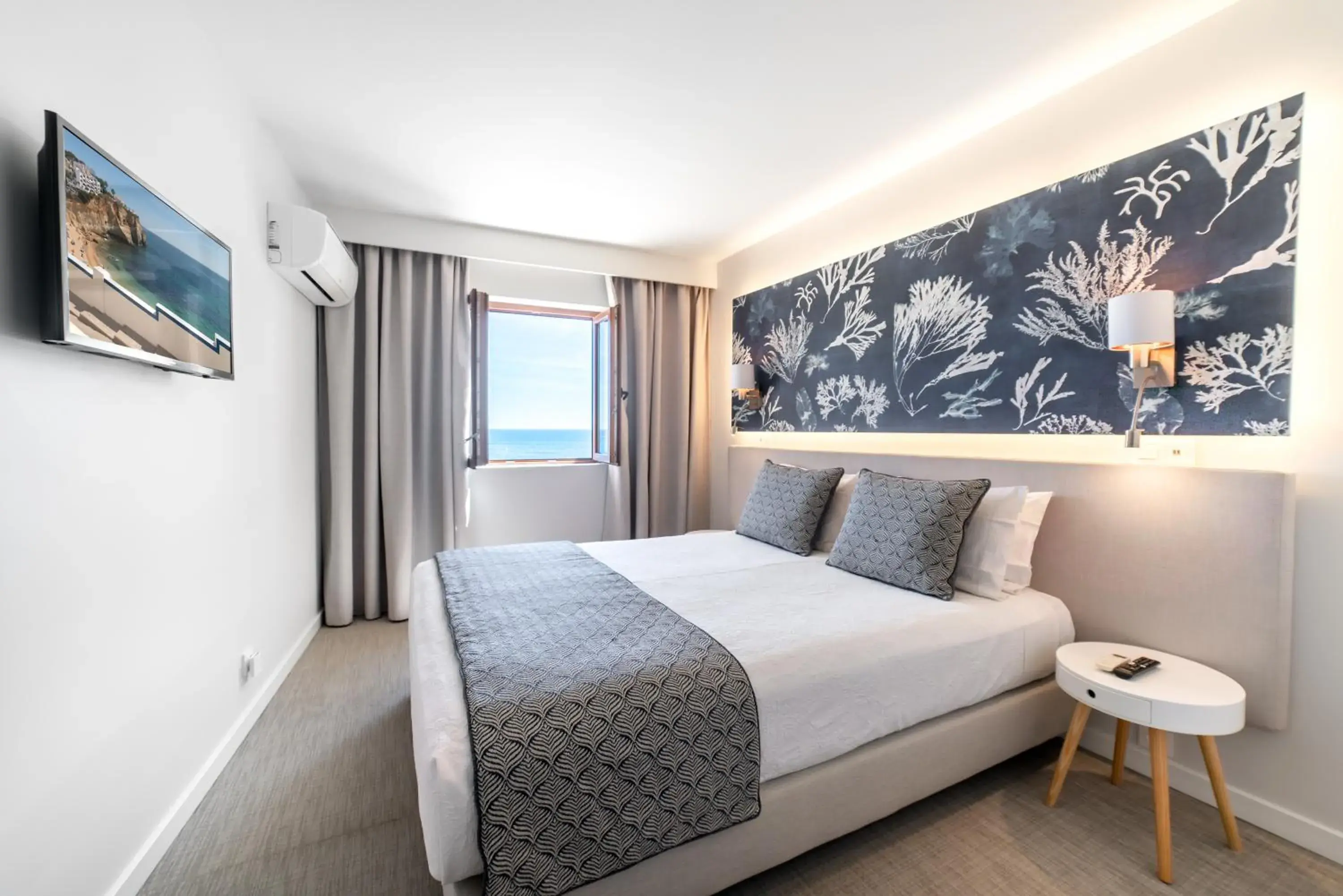 Family Room with Terrace and Sea View in Castelo Guest House Family Room with Terrace and Sea View in Castelo Guest House