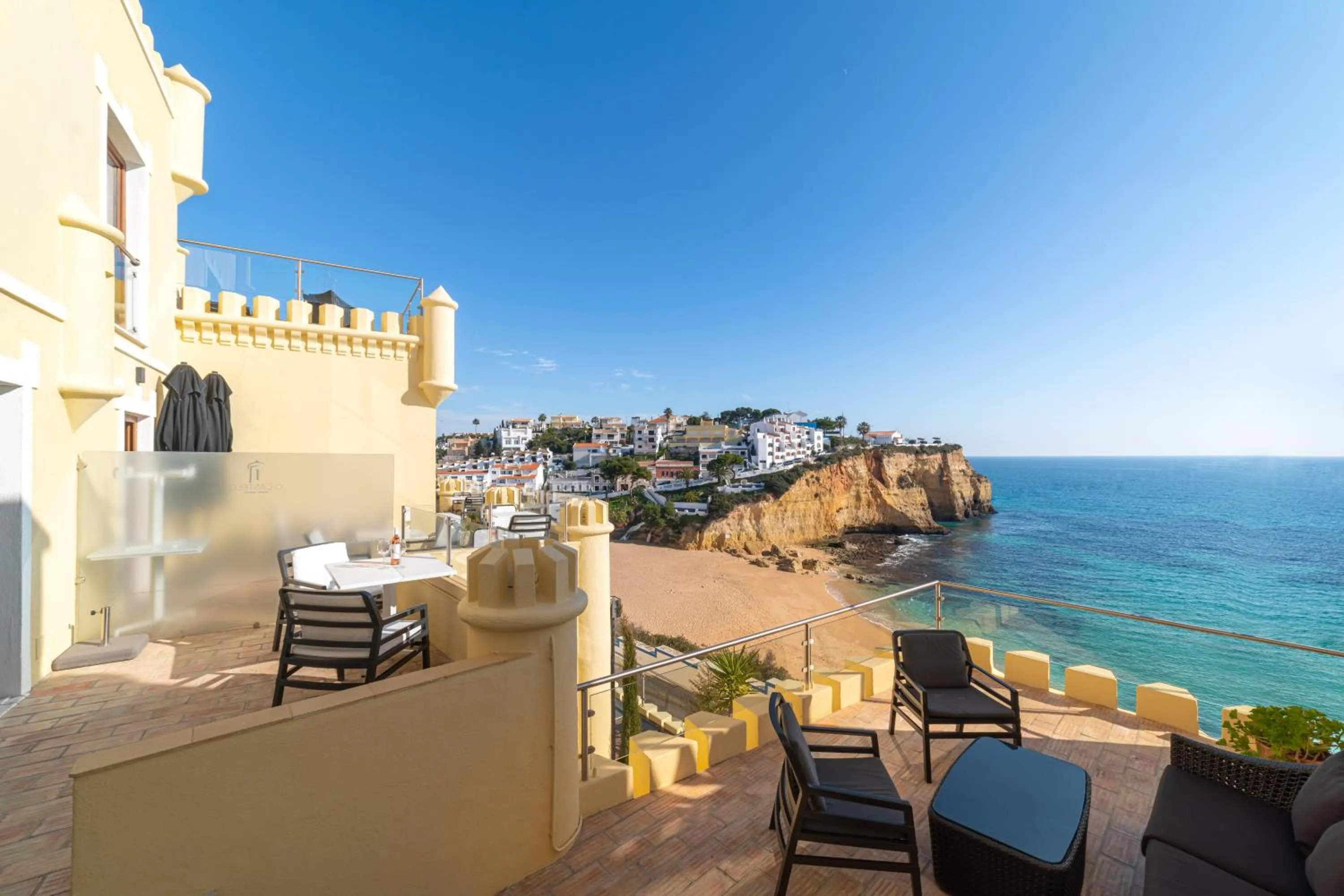 Patio in Castelo Guest House