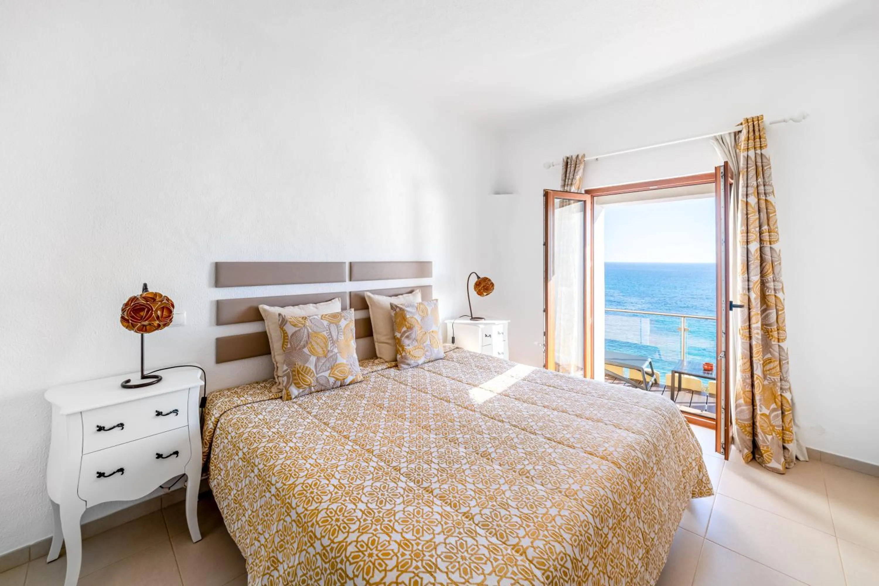 Bed in Castelo Guest House