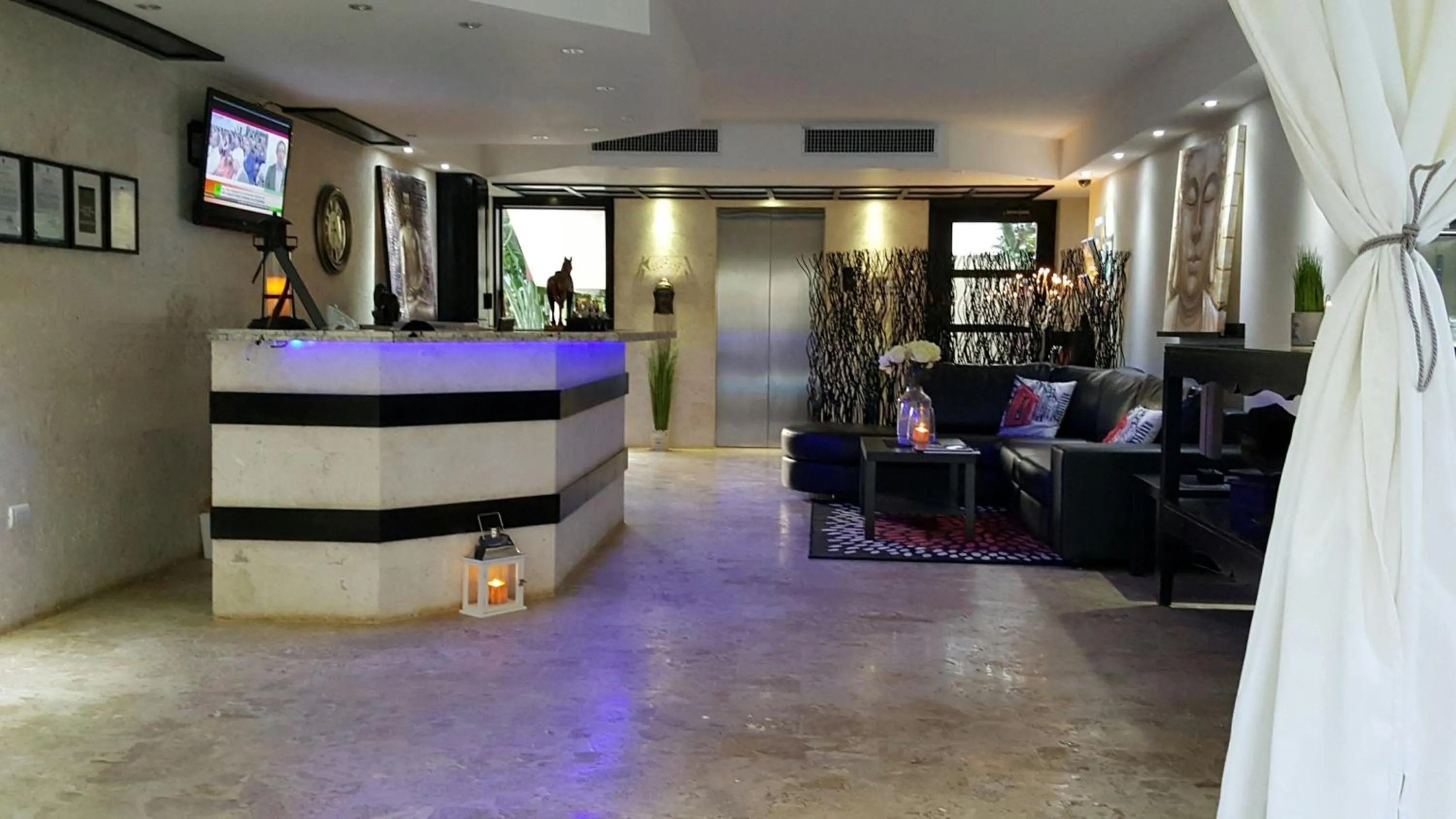 Lobby or reception in Savoy Hotel Boutique