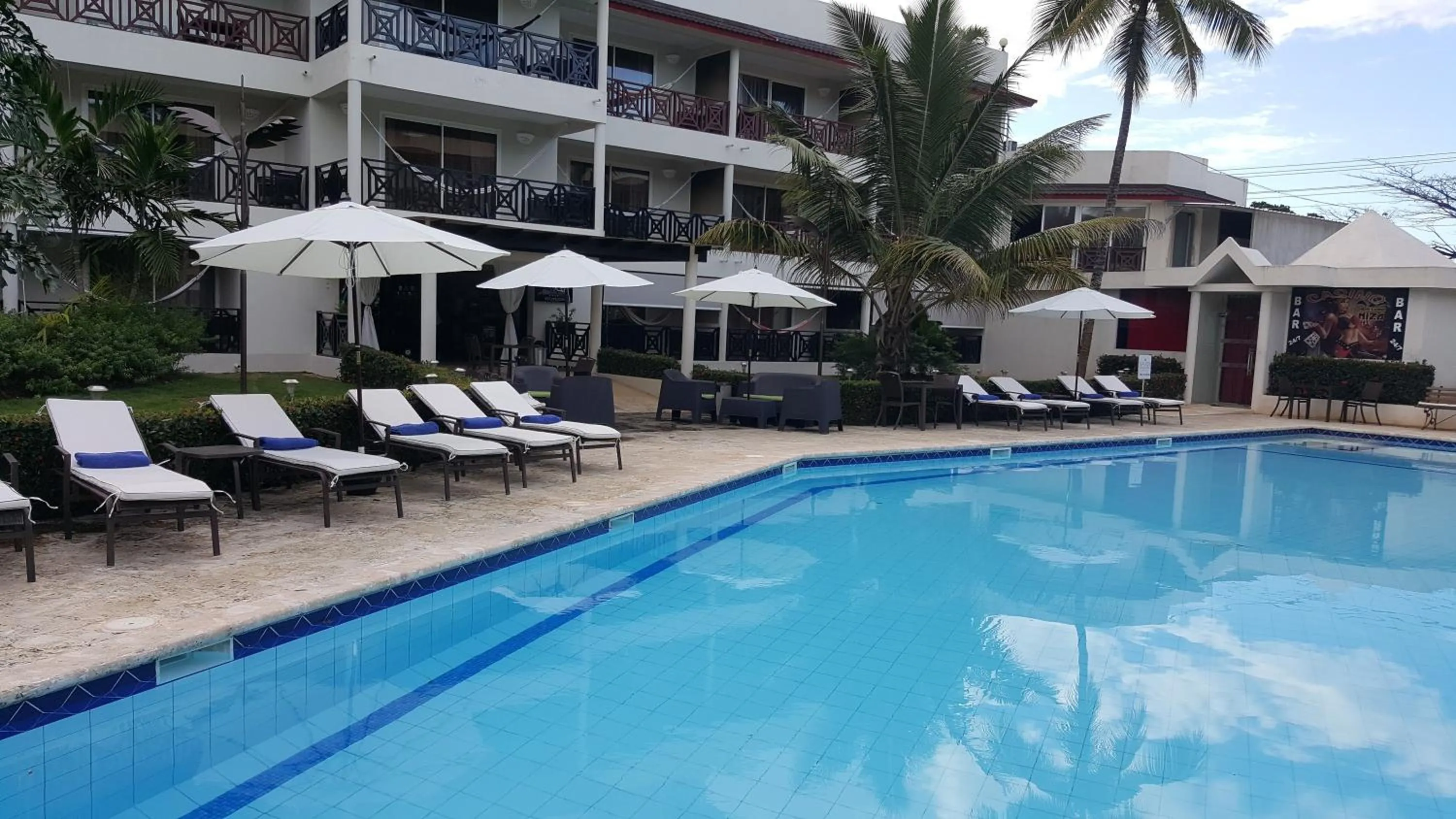 Swimming pool in Savoy Hotel Boutique