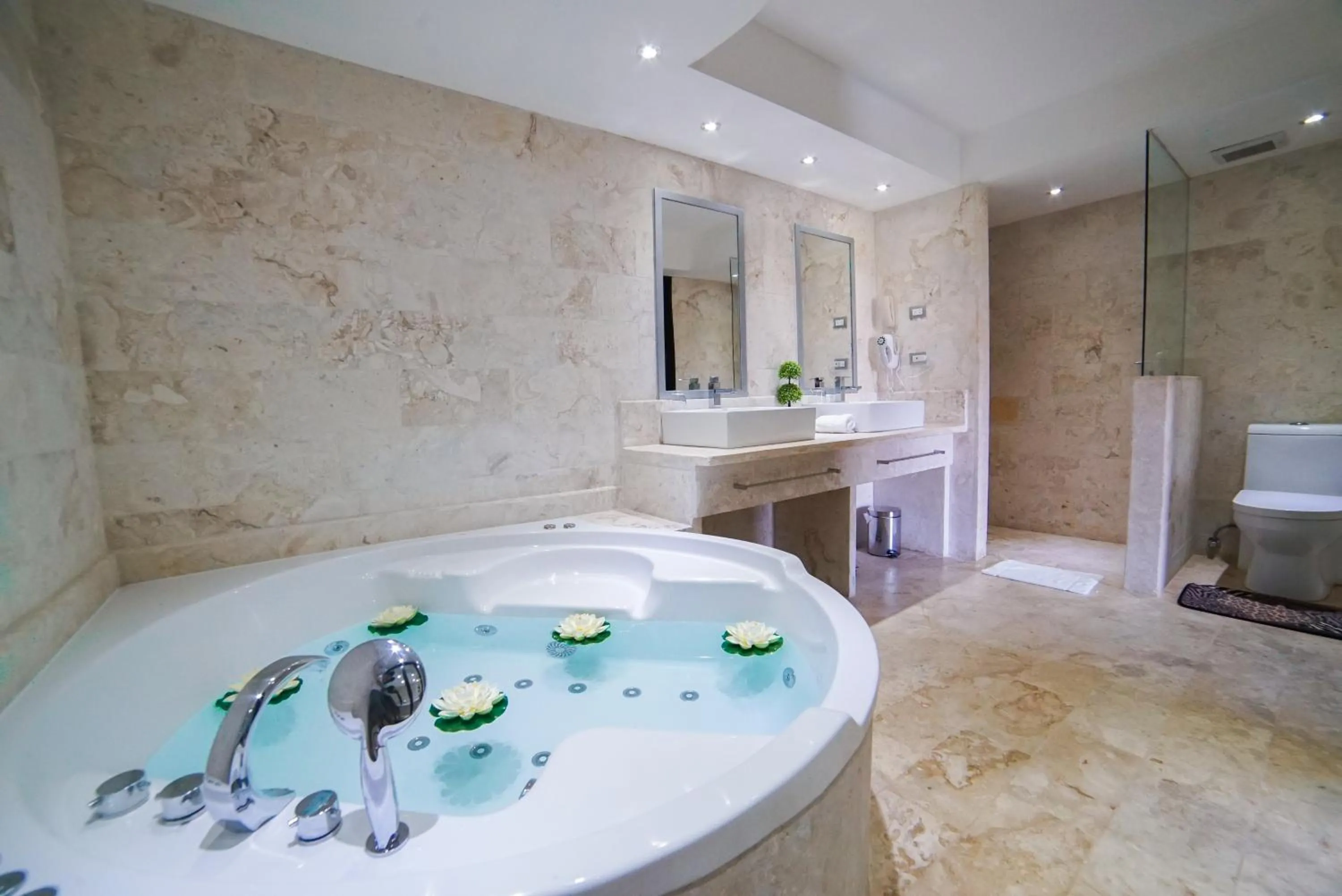 Bathroom in Savoy Hotel Boutique