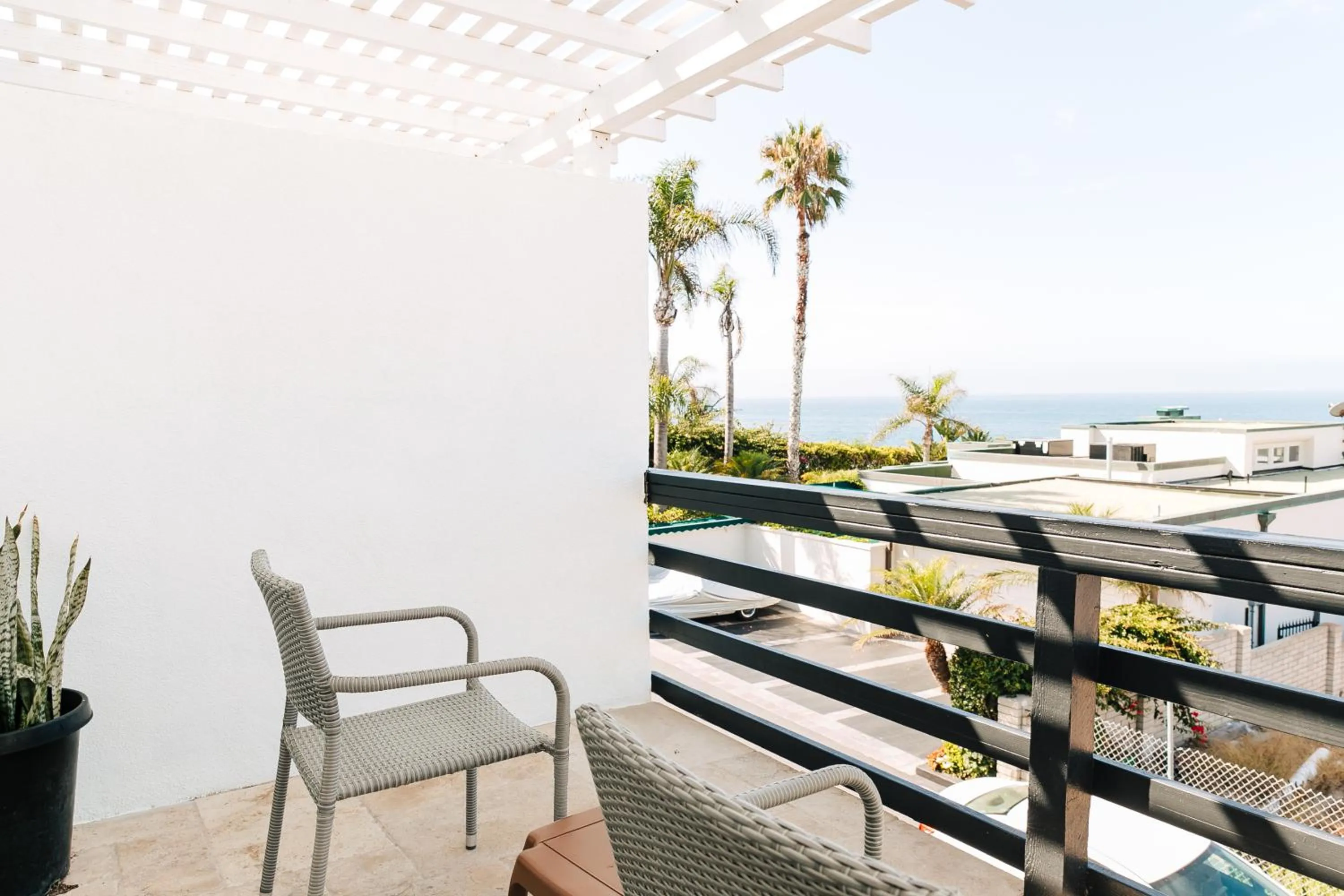 Balcony/Terrace in Seaside Laguna Inn & Suites