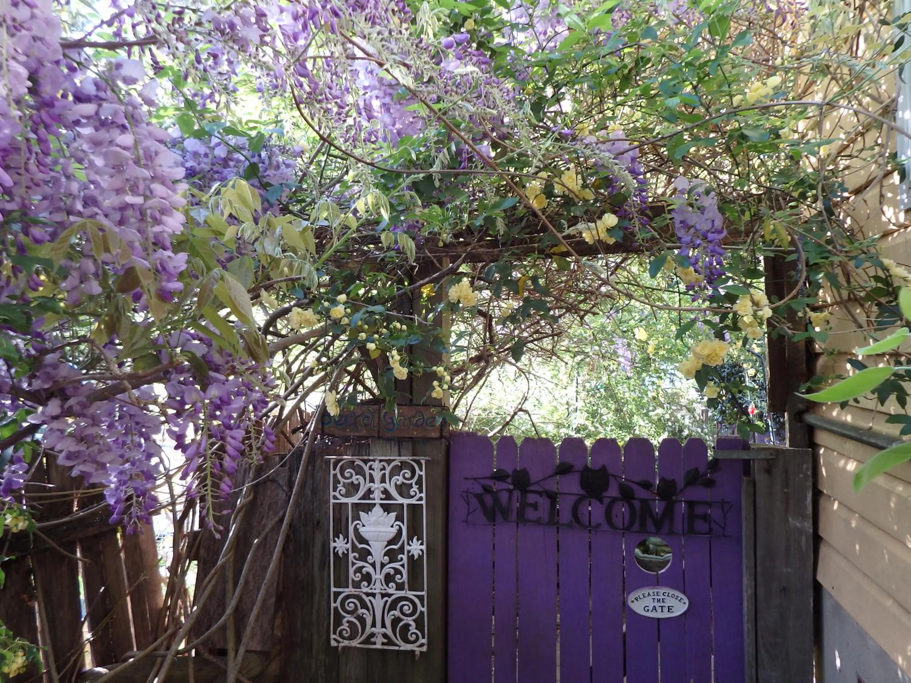 Property building in Bowral Road Art Gallery Bed and Breakfast