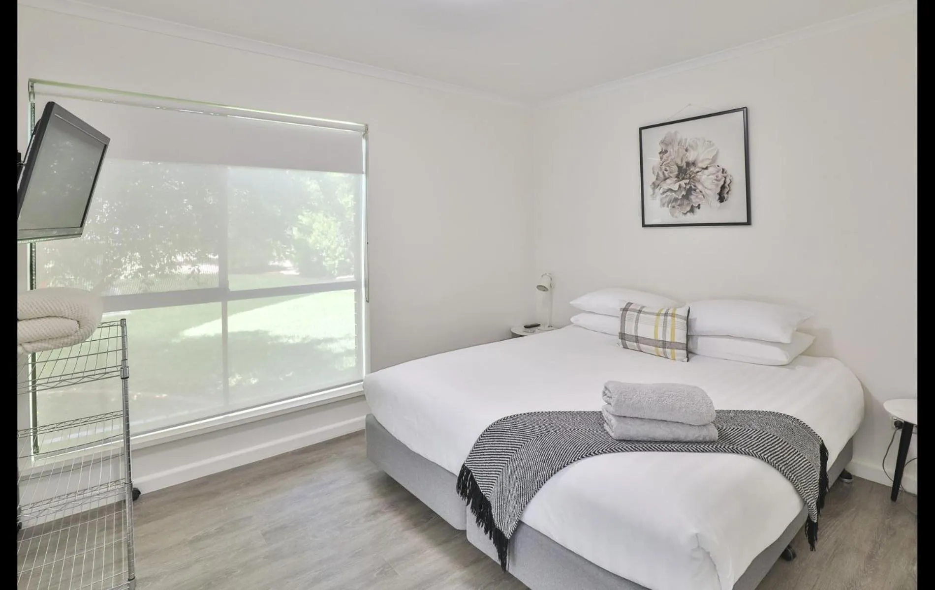 Bed in Mildura Holiday Villas