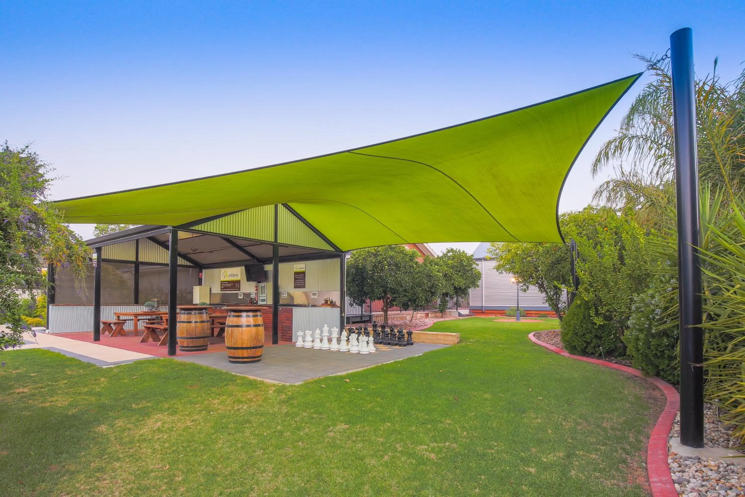 BBQ facilities in Mildura Holiday Villas