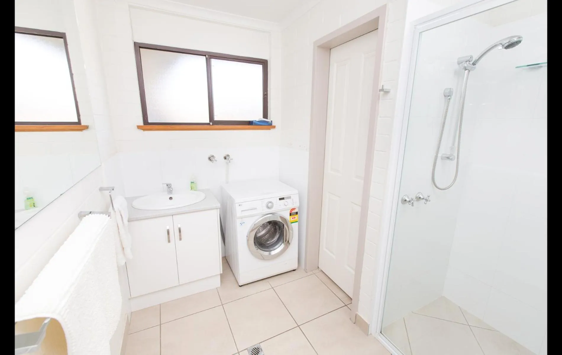 Shower in Mildura Holiday Villas