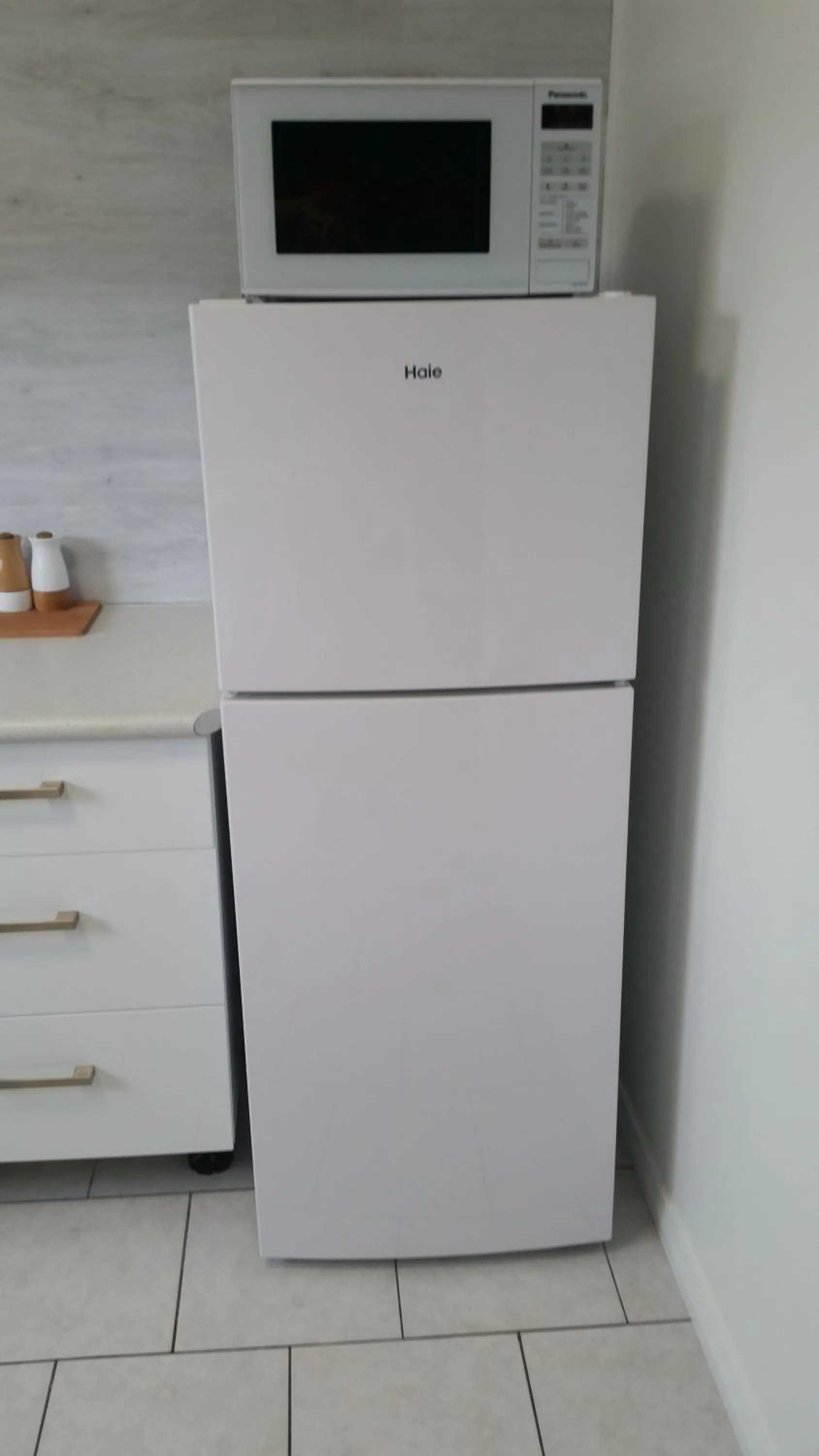 Kitchen or kitchenette in Karuah Riverside Motel