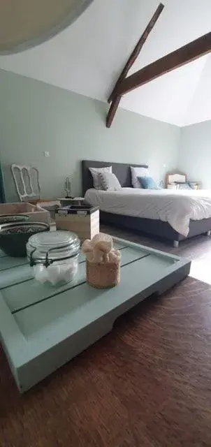 Double Room with Private Bathroom - single occupancy in Chambres d'Hôtes des Rouets Double Room with Private Bathroom - single occupancy in Chambres d'Hôtes des Rouets