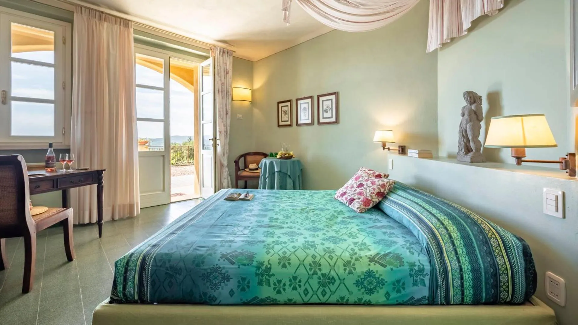 Photo of the whole room, Bed in Tenuta il Sassone - Wine&Food