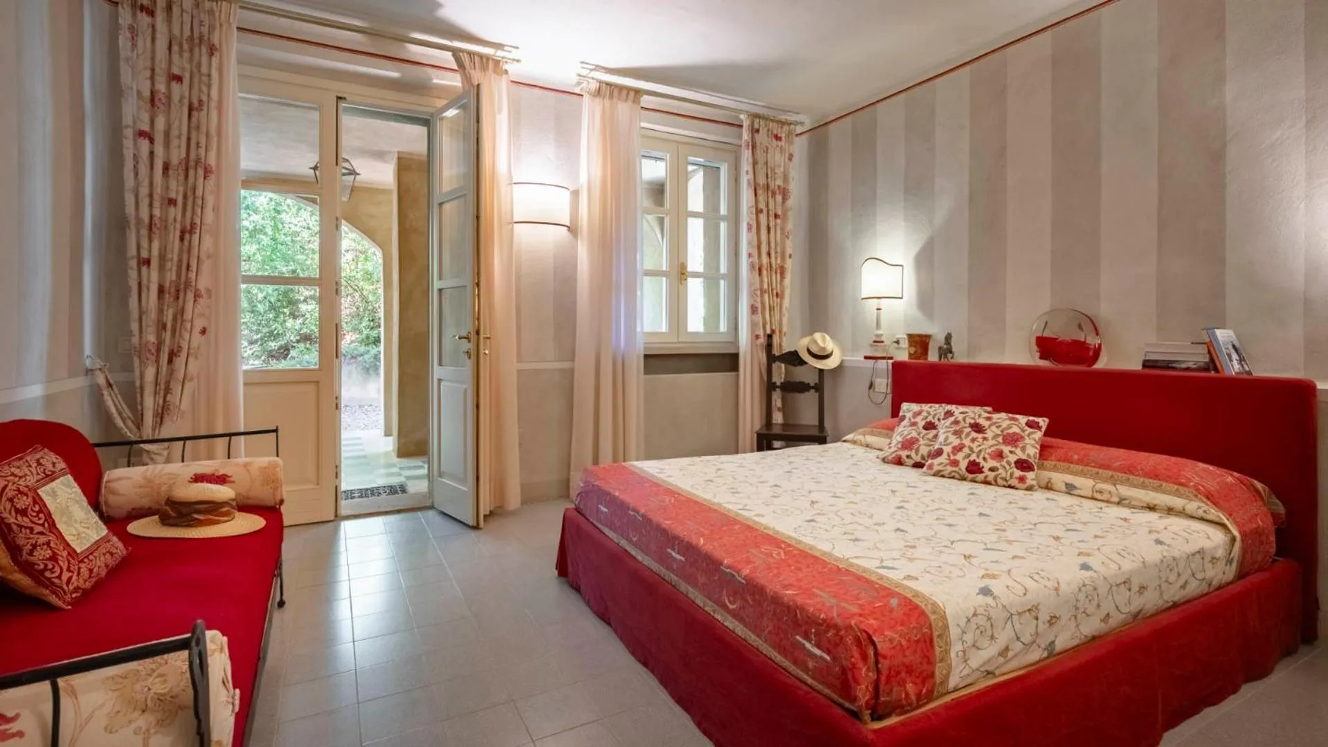 Bedroom, Bed in Tenuta il Sassone - Wine&Food