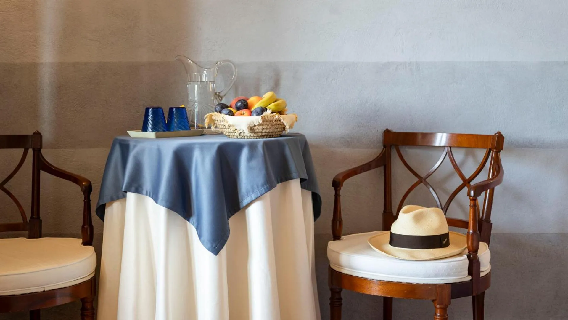 Decorative detail in Tenuta il Sassone - Wine&Food