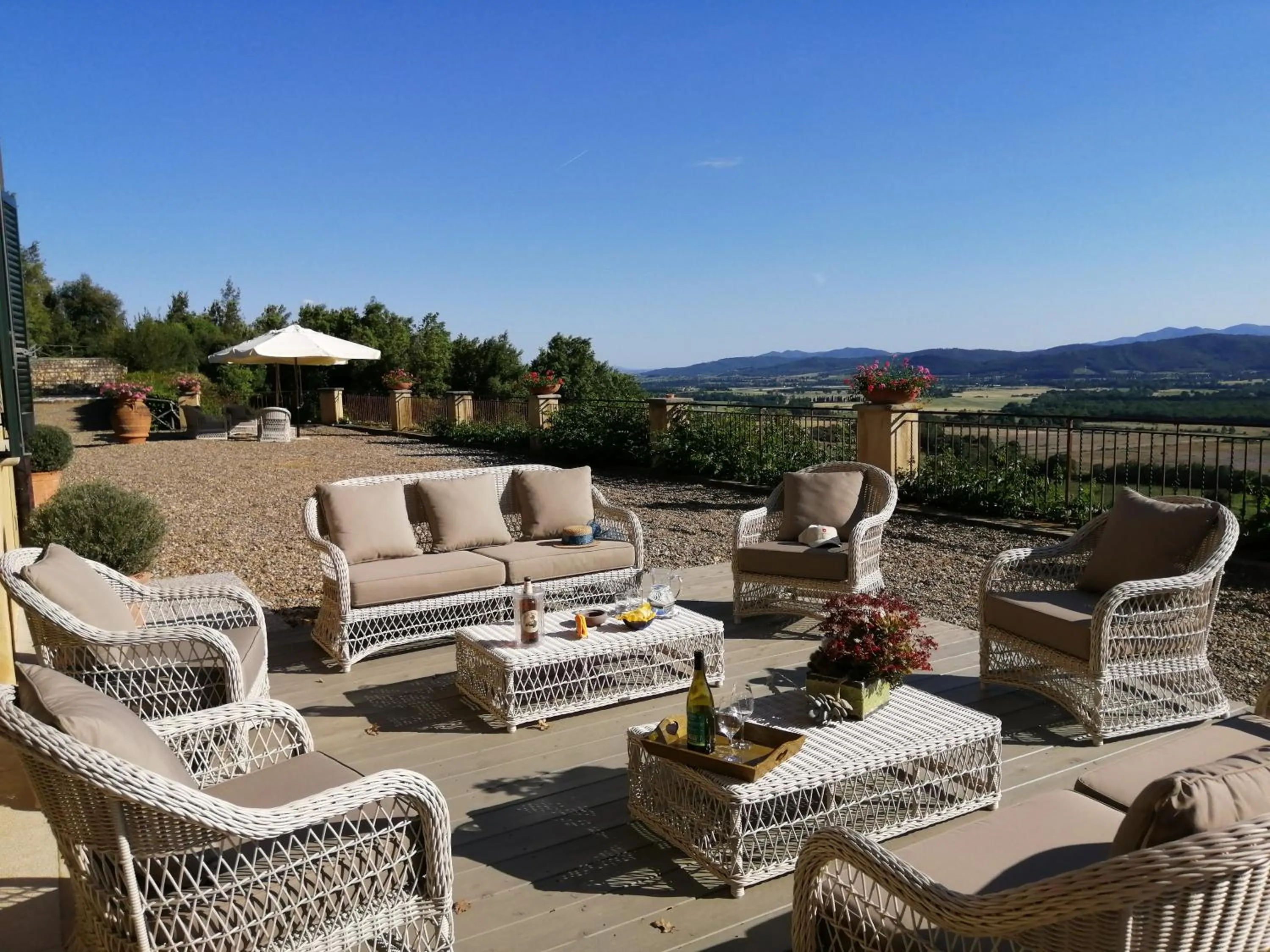 Food and drinks in Tenuta il Sassone - Wine&Food