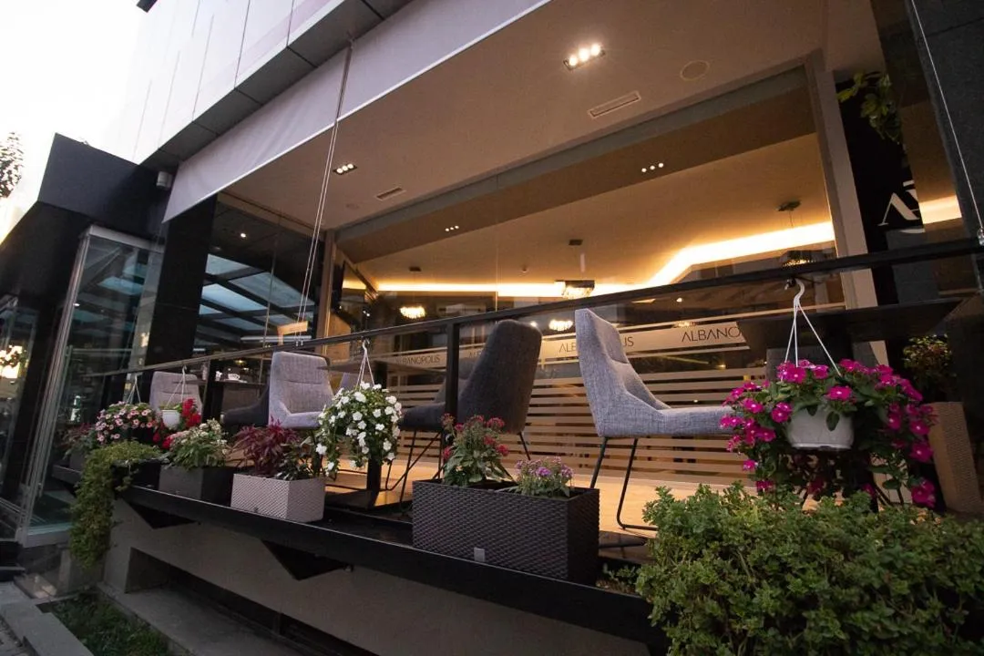 Lounge or bar in Albanopolis Hotel