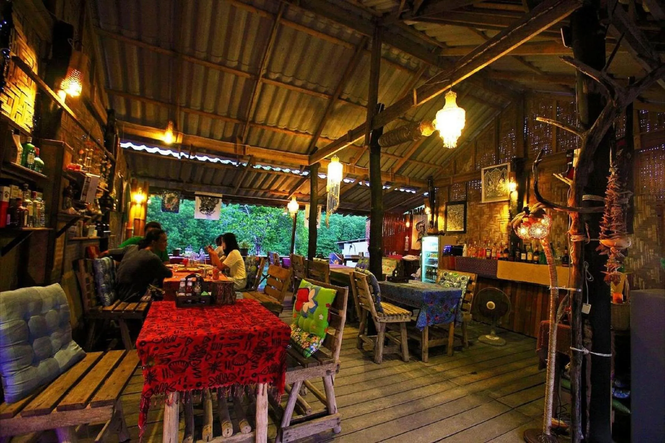 Restaurant/places to eat in PP Red Tuna Hut