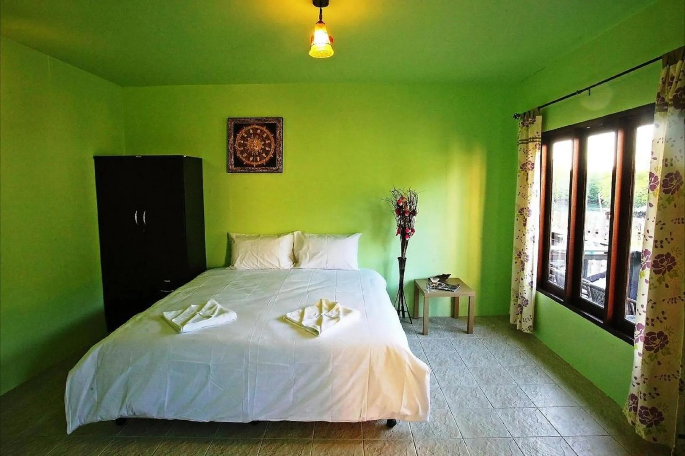 View (from property/room), Bed in PP Red Tuna Hut