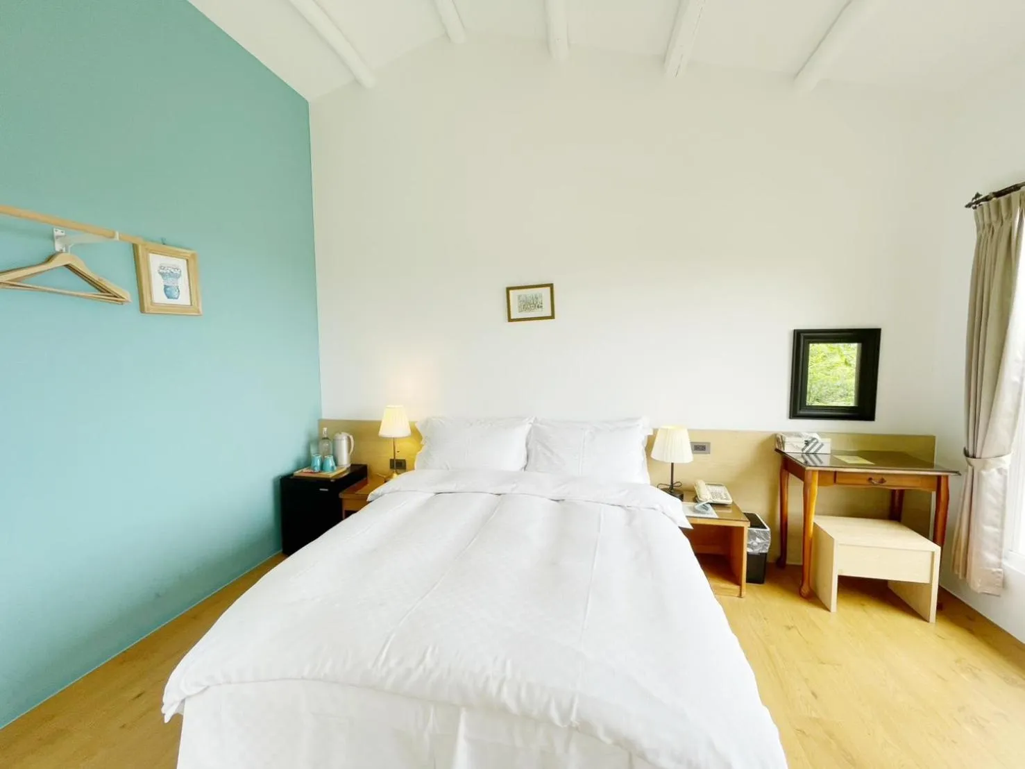 Bed in Alishan Tea Garden B&B