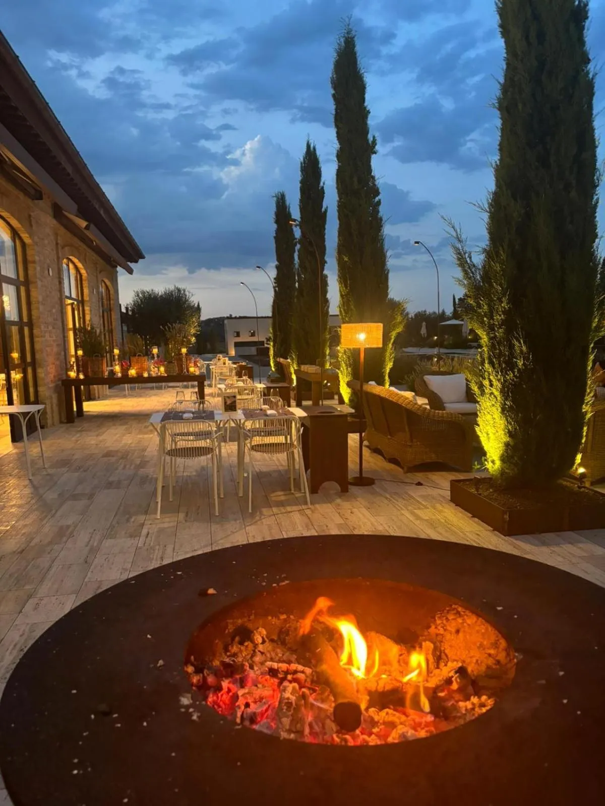 Restaurant/places to eat in Villa Corallo