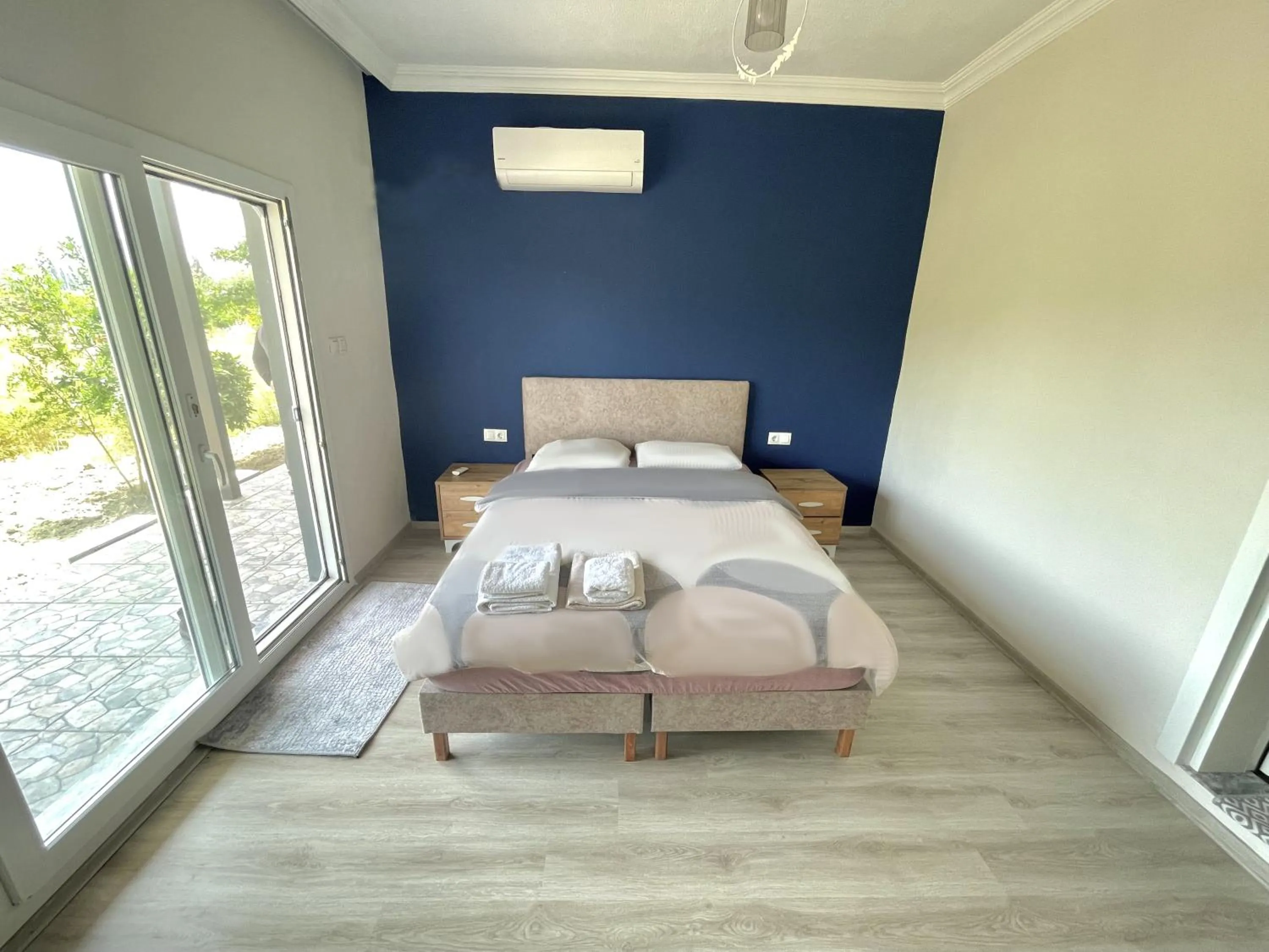 Bed in Airport Guest House