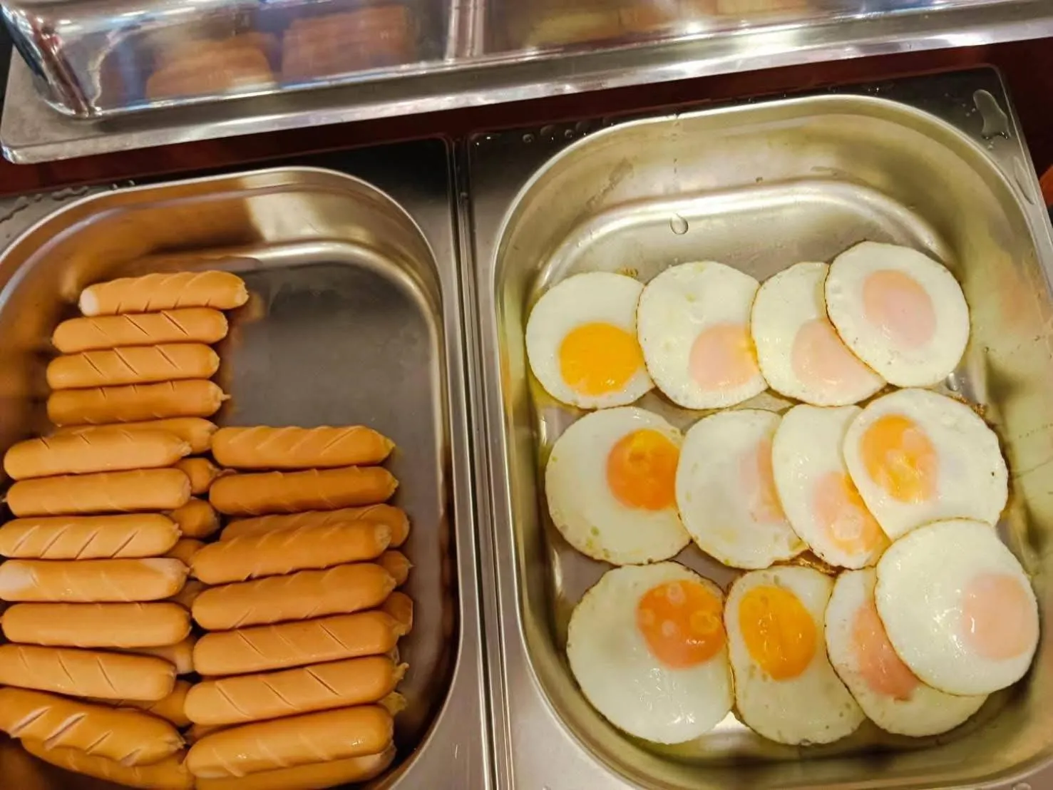 Boutique Poo-Yai Lee