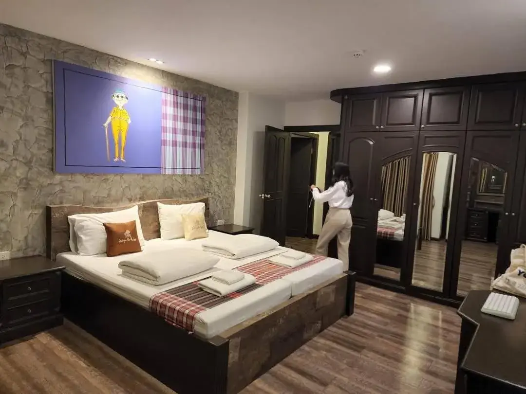 Bed in Boutique Poo-Yai Lee Bed in Boutique Poo-Yai Lee