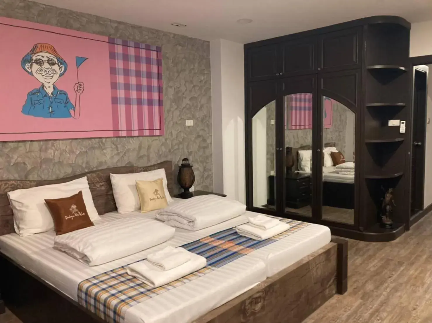 Bed in Boutique Poo-Yai Lee Bed in Boutique Poo-Yai Lee