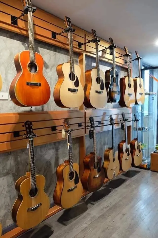 Boutique Poo-Yai Lee