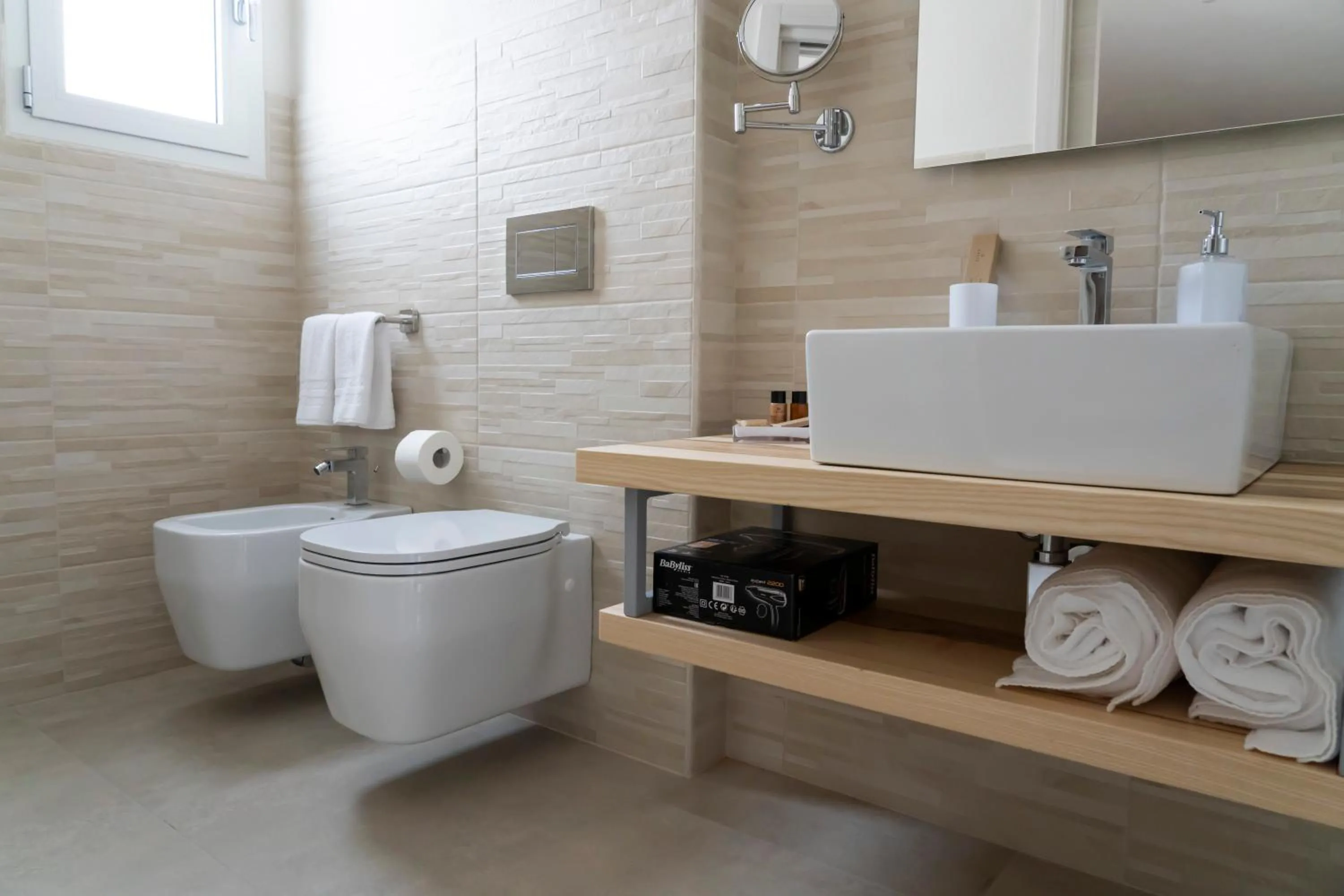 Toilet in New Ca'Mea