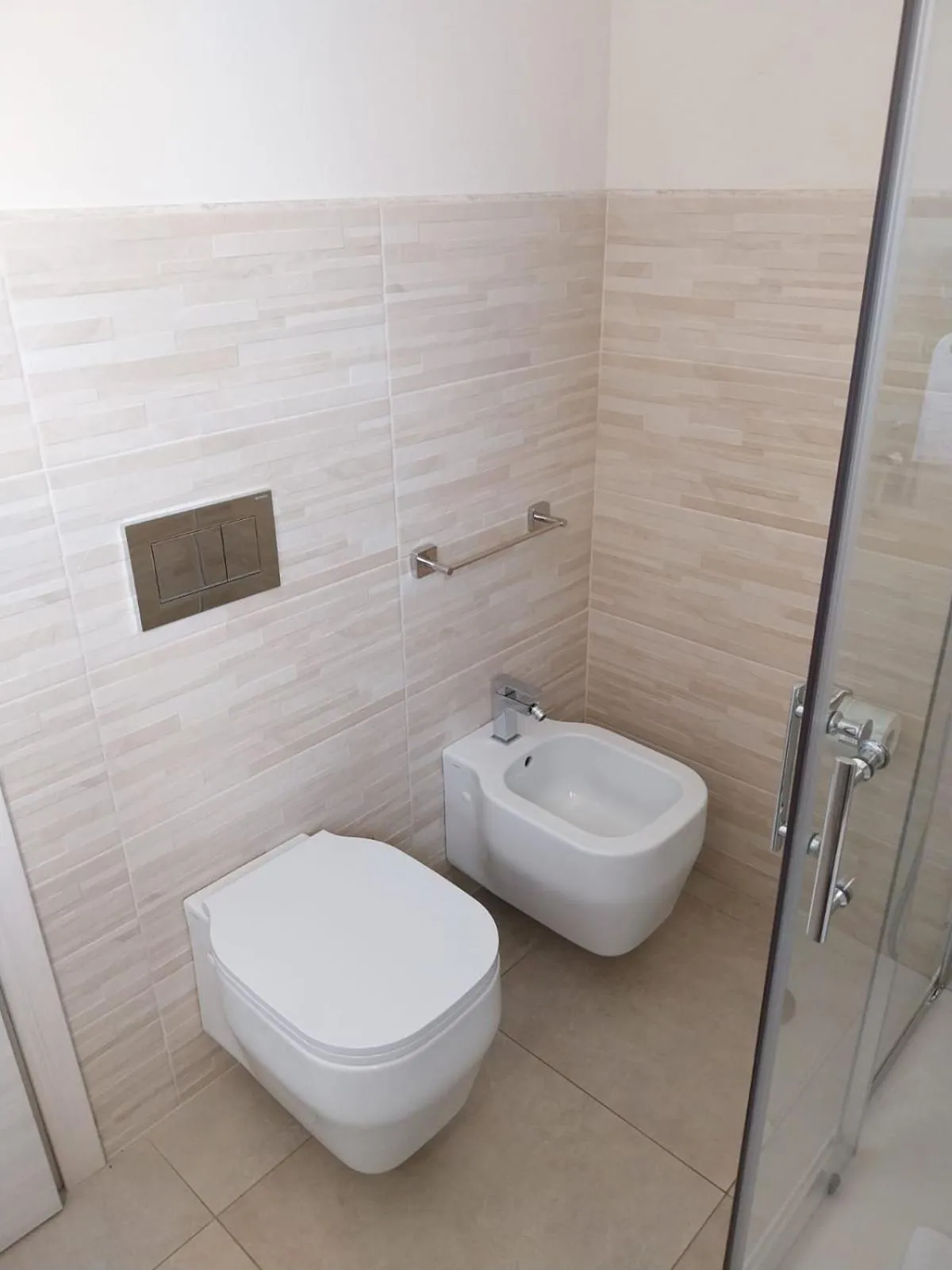 Toilet in New Ca'Mea