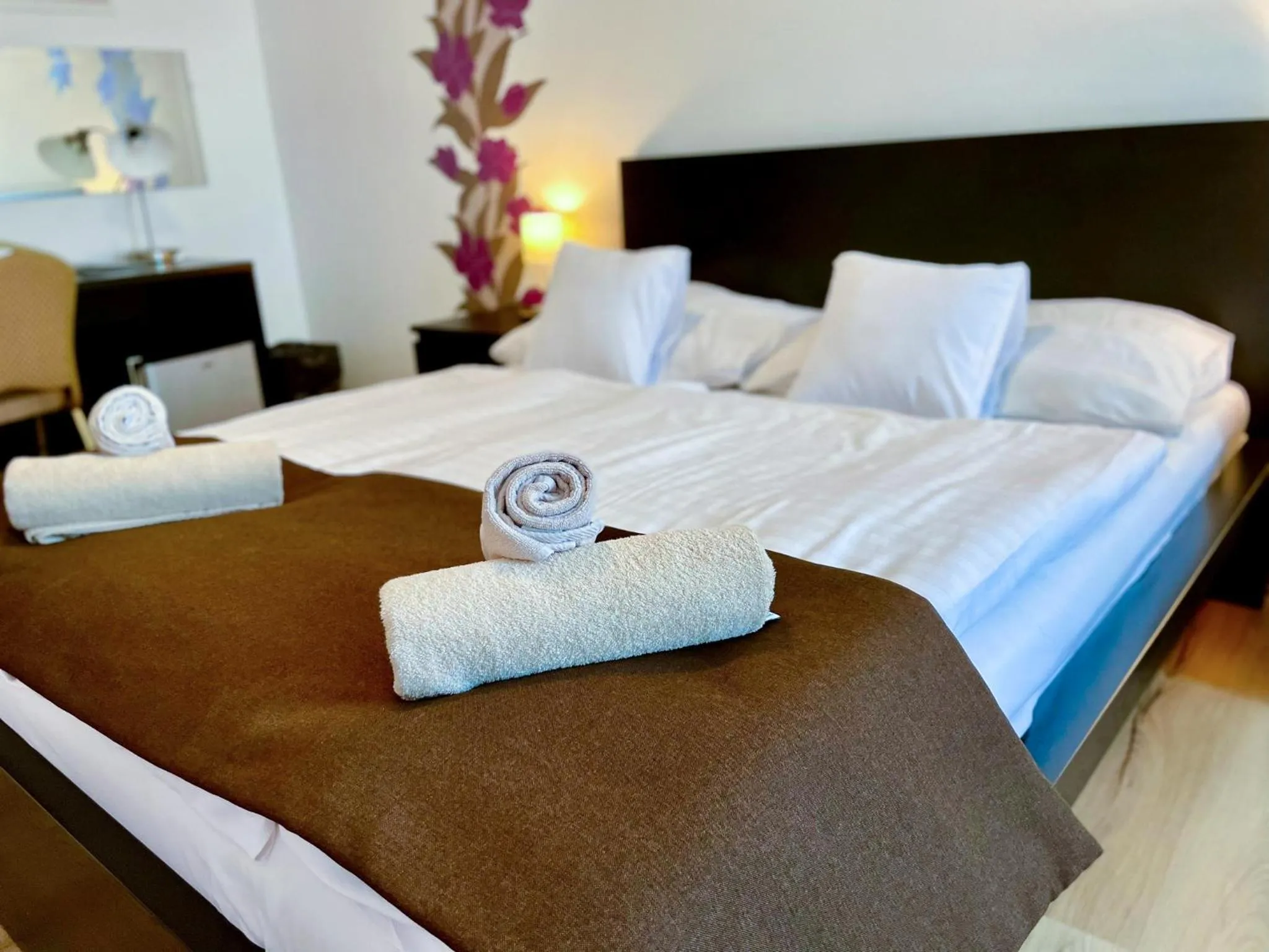 Photo of the whole room, Bed in Hotel Modena