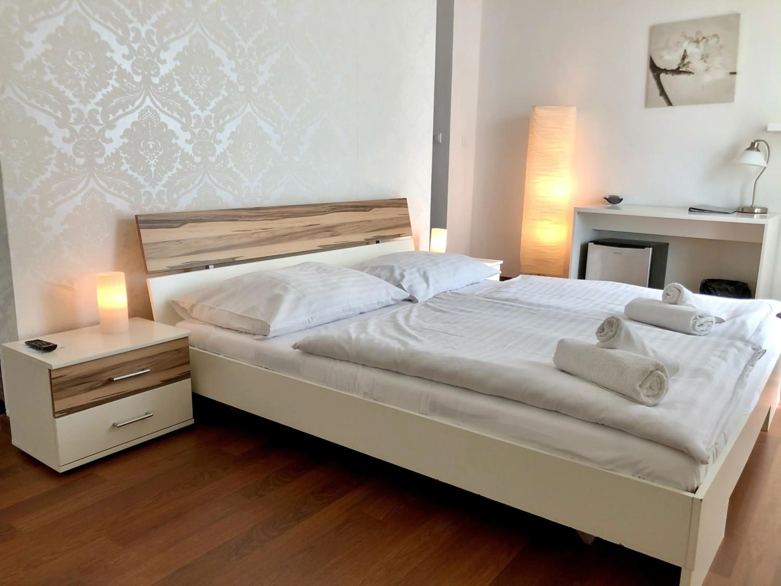 Photo of the whole room, Bed in Hotel Modena