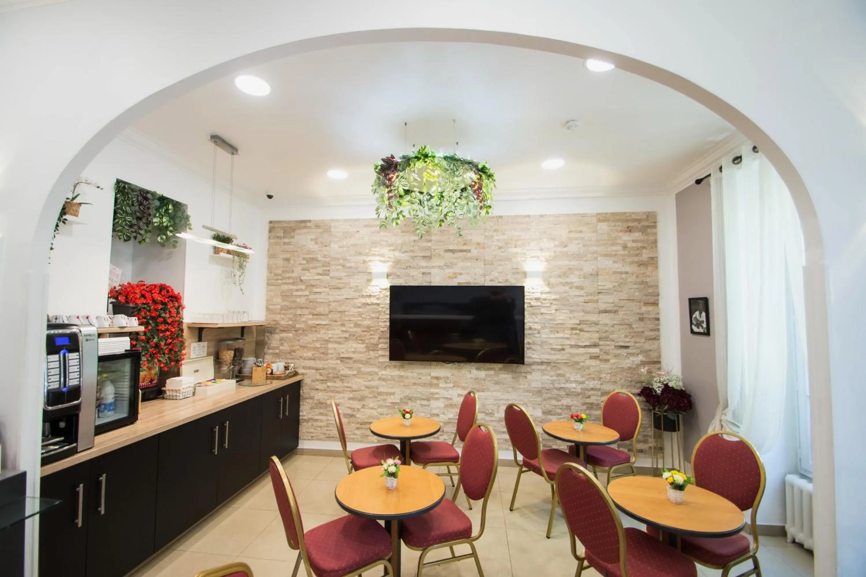 Buffet breakfast in Hôtel Parisien