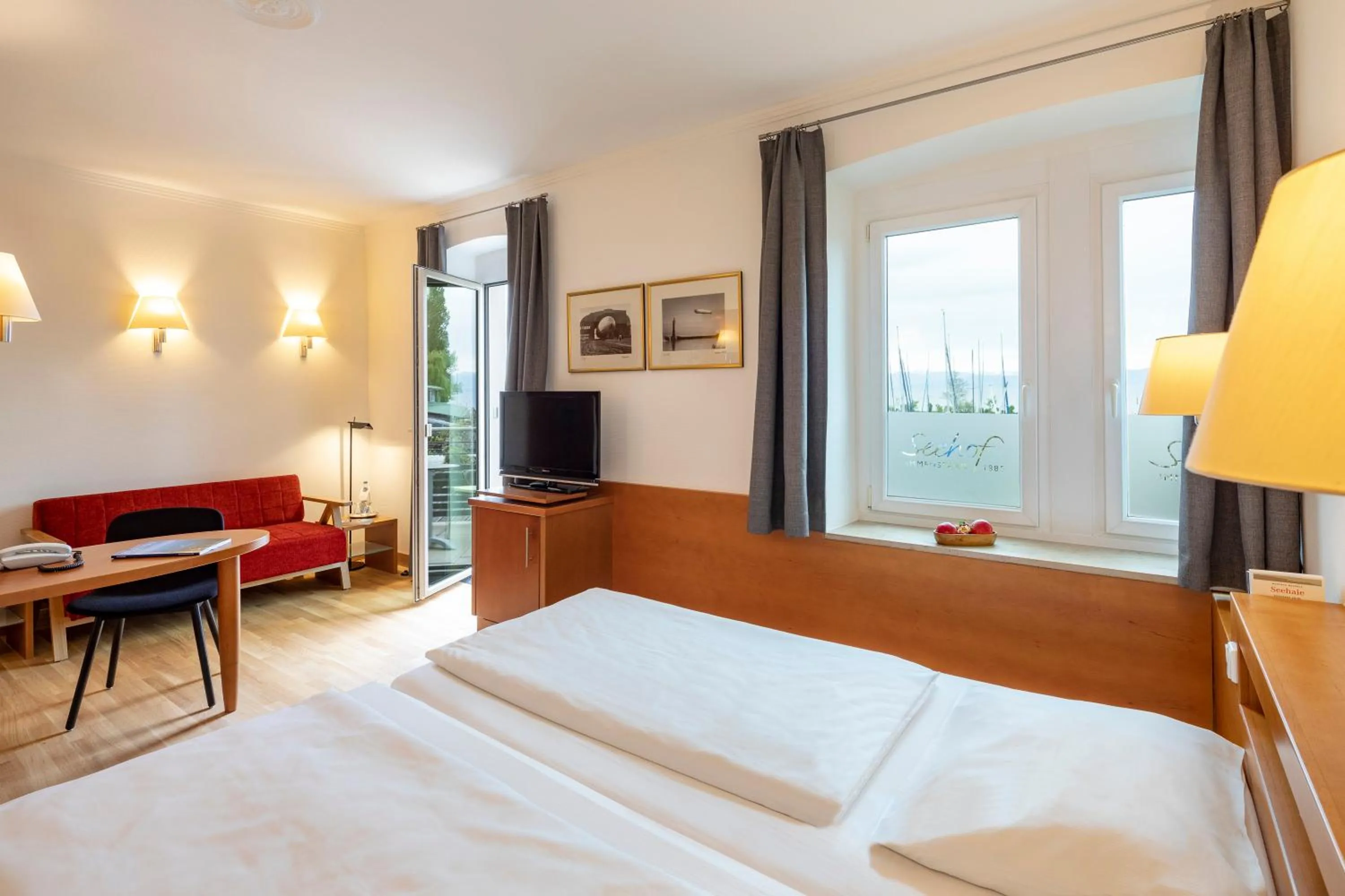 Bedroom, Bed in Hotel Seehof