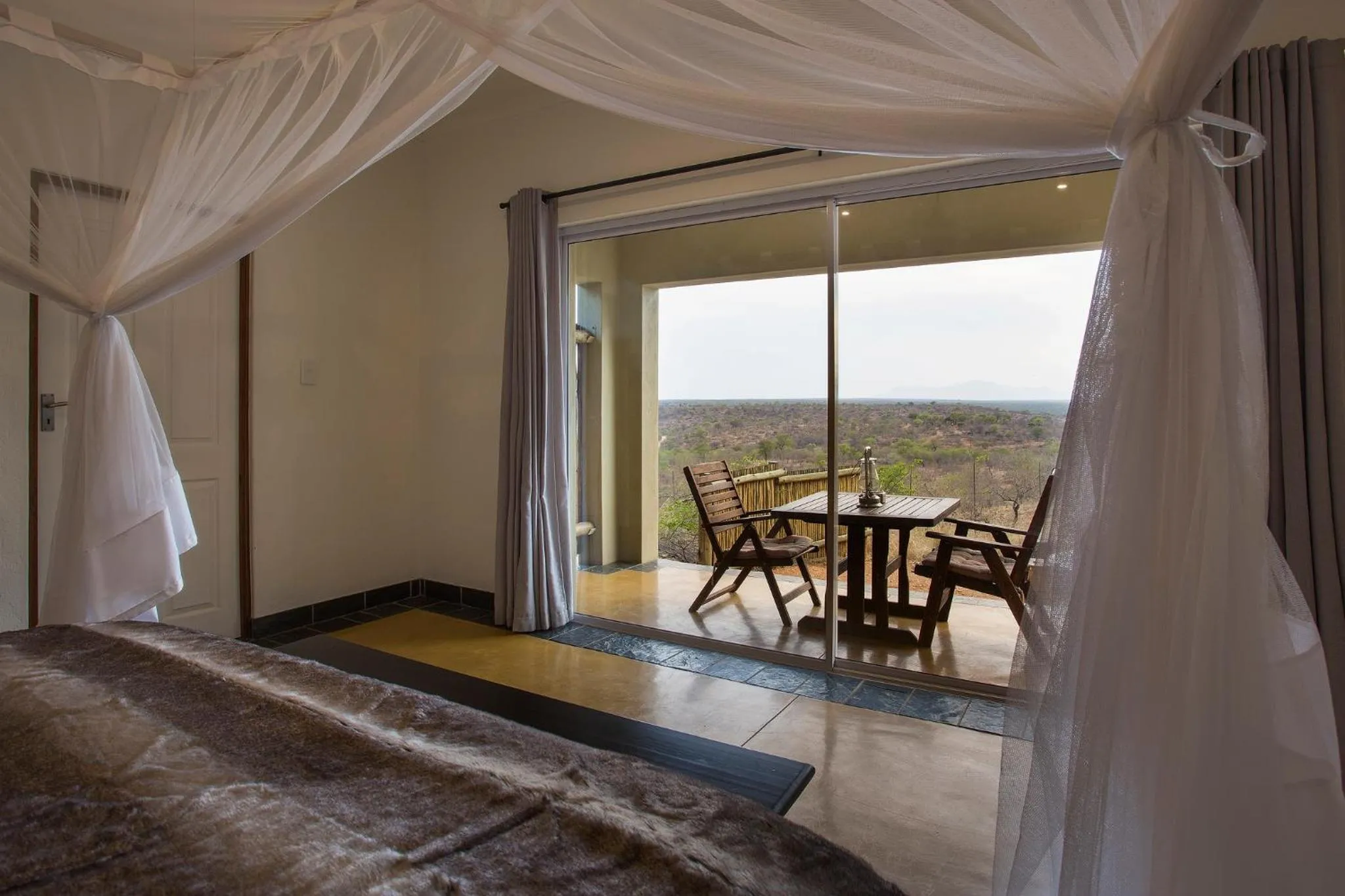 Bed in isiLimela Game Lodge