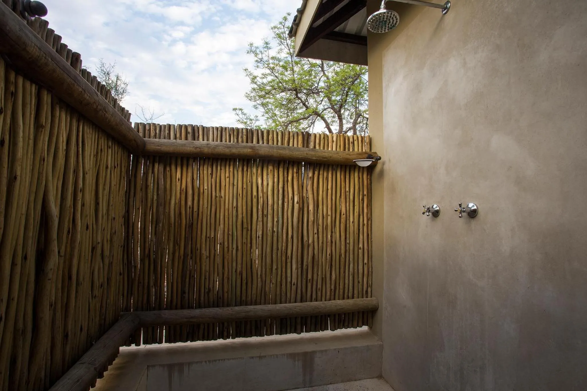 Shower in isiLimela Game Lodge