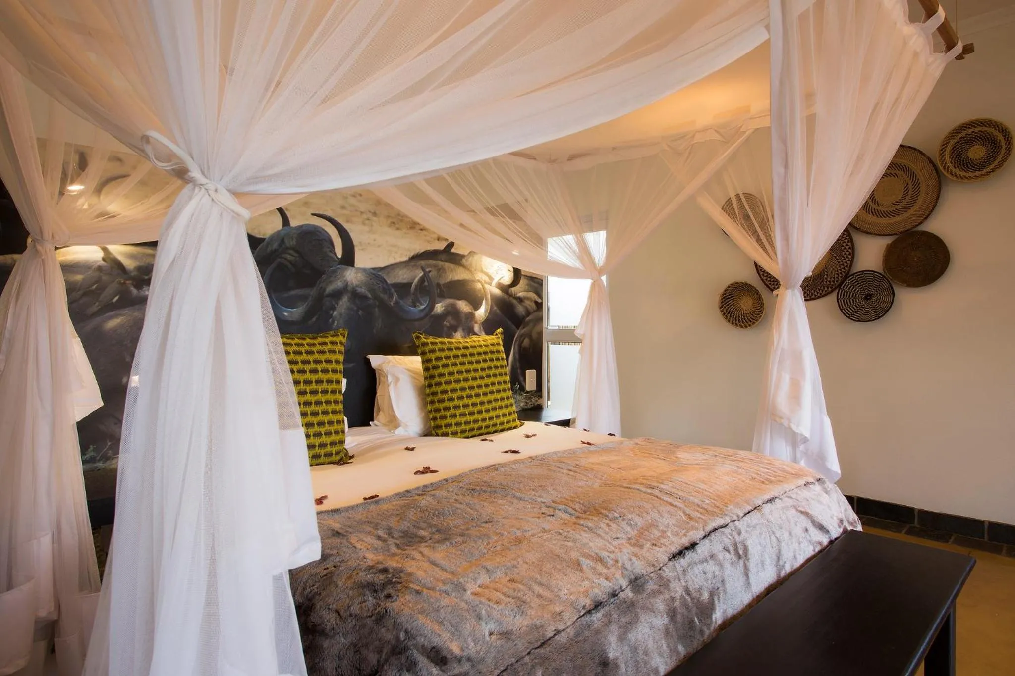 Bed in isiLimela Game Lodge