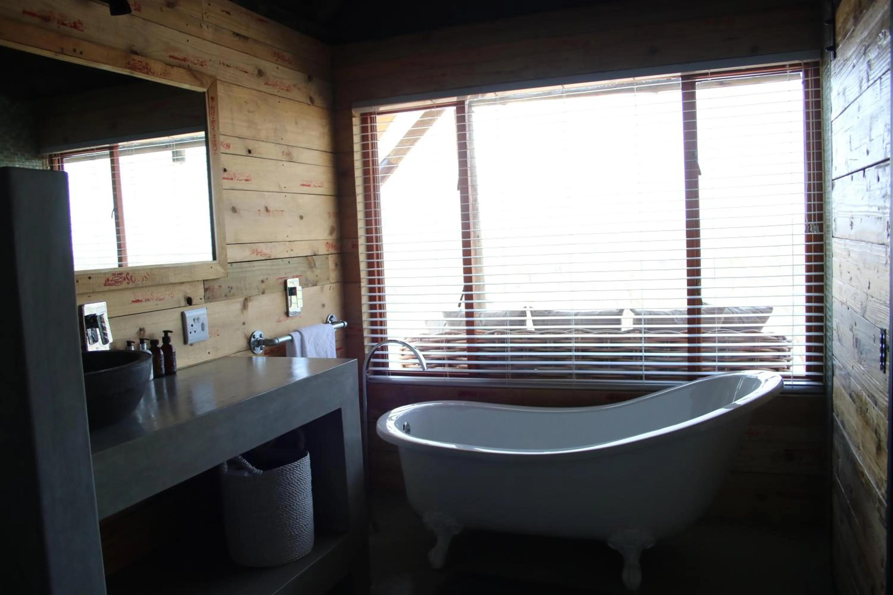 Bathroom in isiLimela Game Lodge