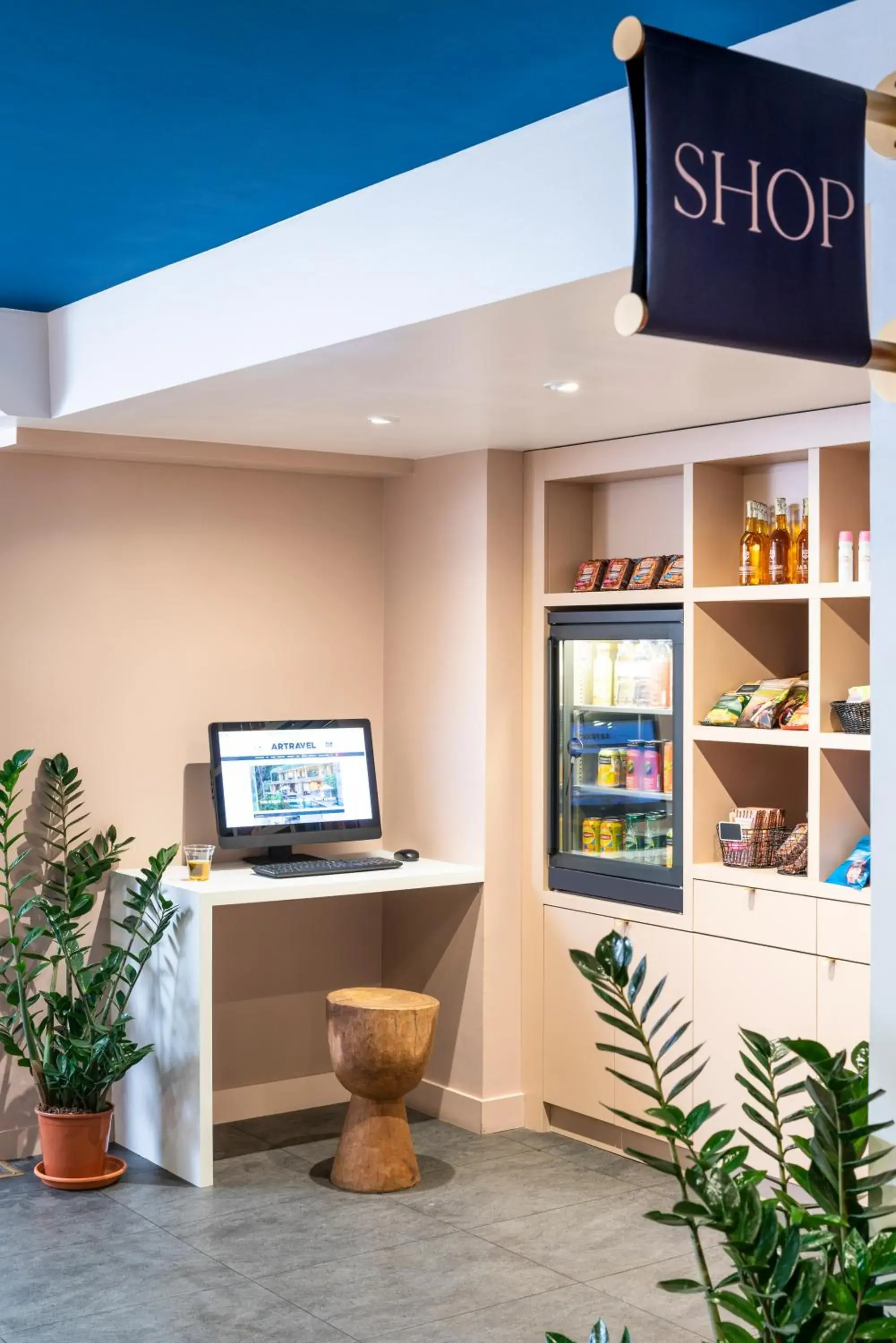 Lobby or reception in Aparthotel Adagio Paris Haussmann Champs Elysées Lobby or reception in Aparthotel Adagio Paris Haussmann Champs Elysées