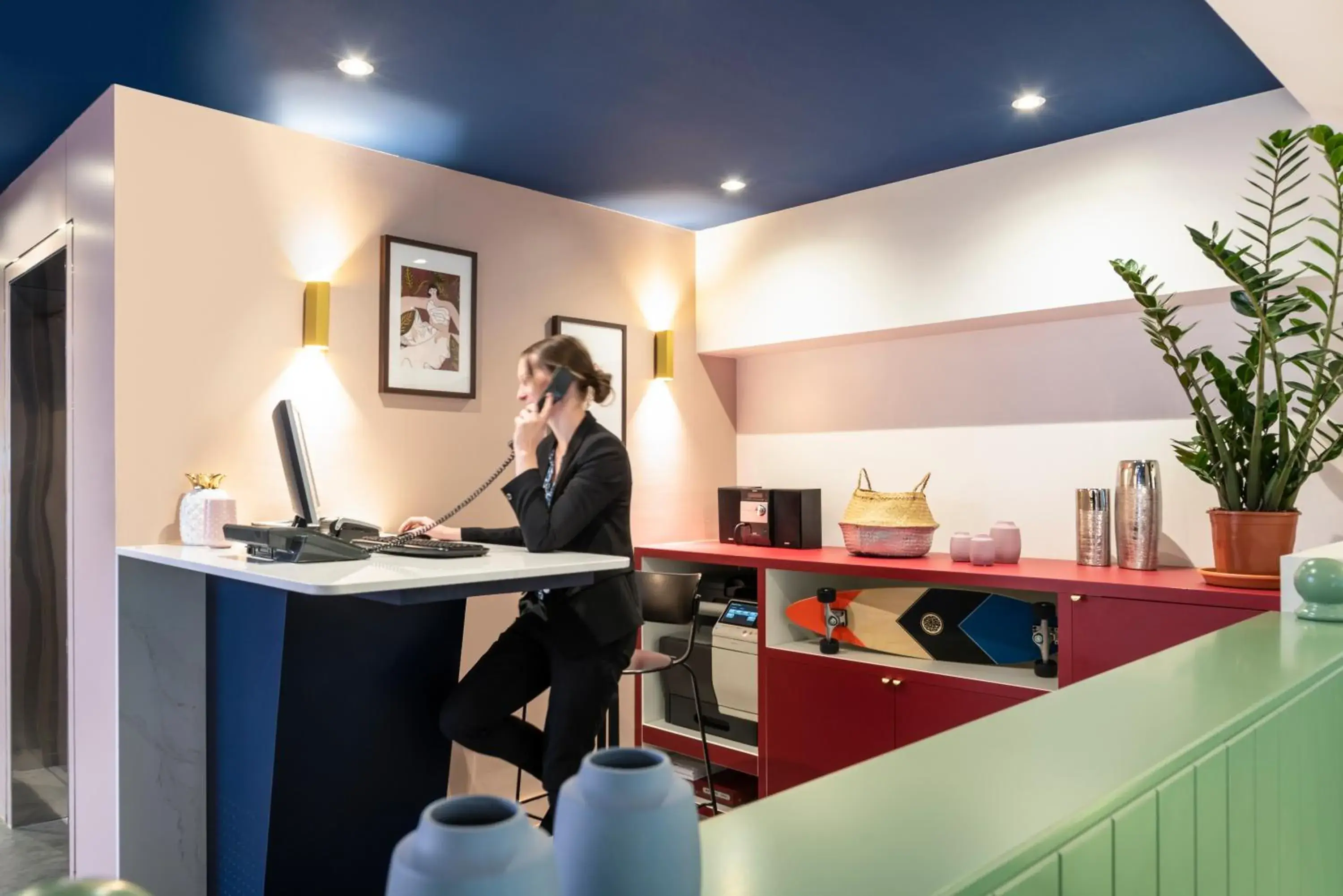 Lobby or reception in Aparthotel Adagio Paris Haussmann Champs Elysées Lobby or reception in Aparthotel Adagio Paris Haussmann Champs Elysées