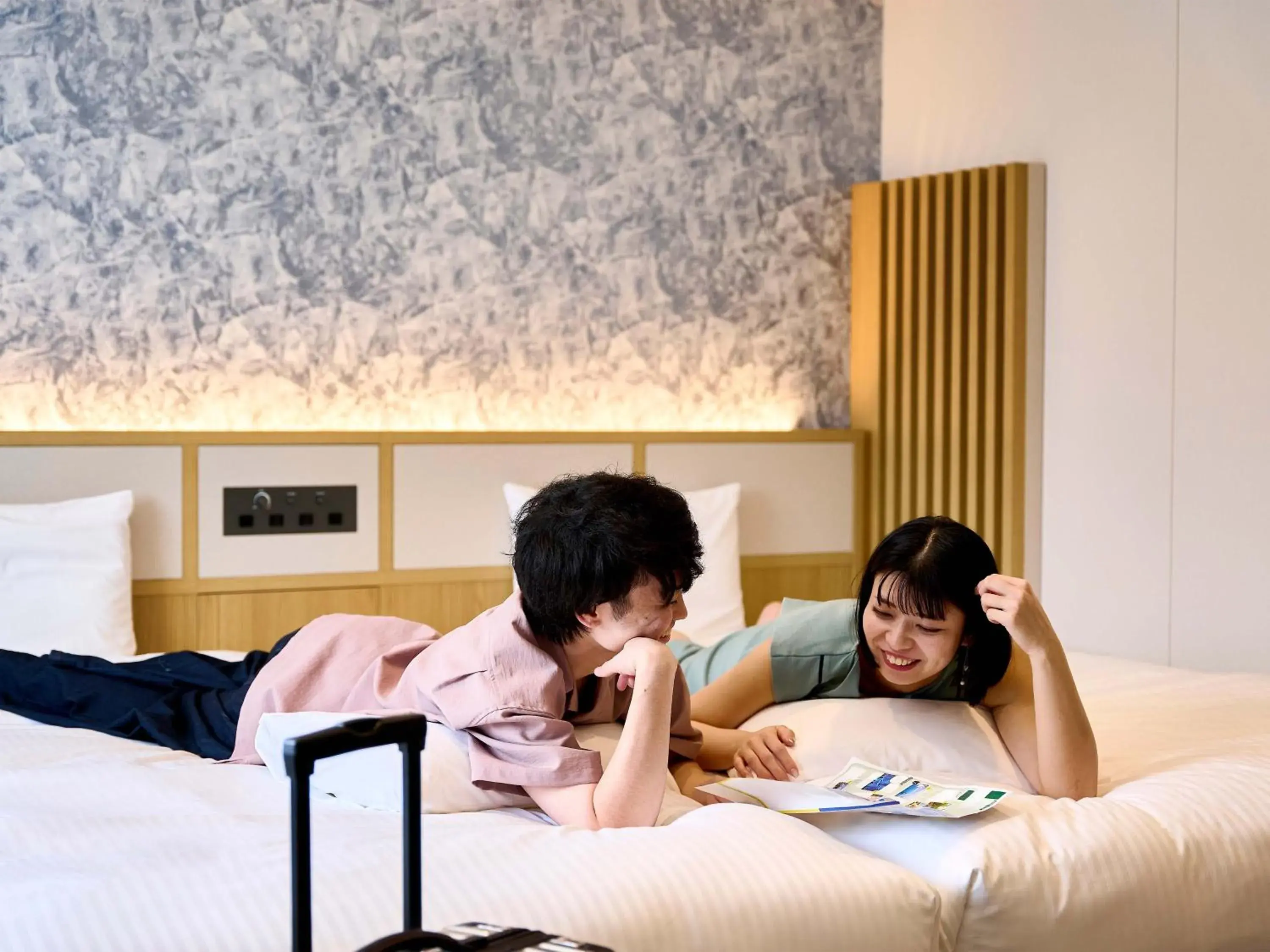 People, Bed in Daiwa Roynet Hotel Naha Kokusaidori People, Bed in Daiwa Roynet Hotel Naha Kokusaidori