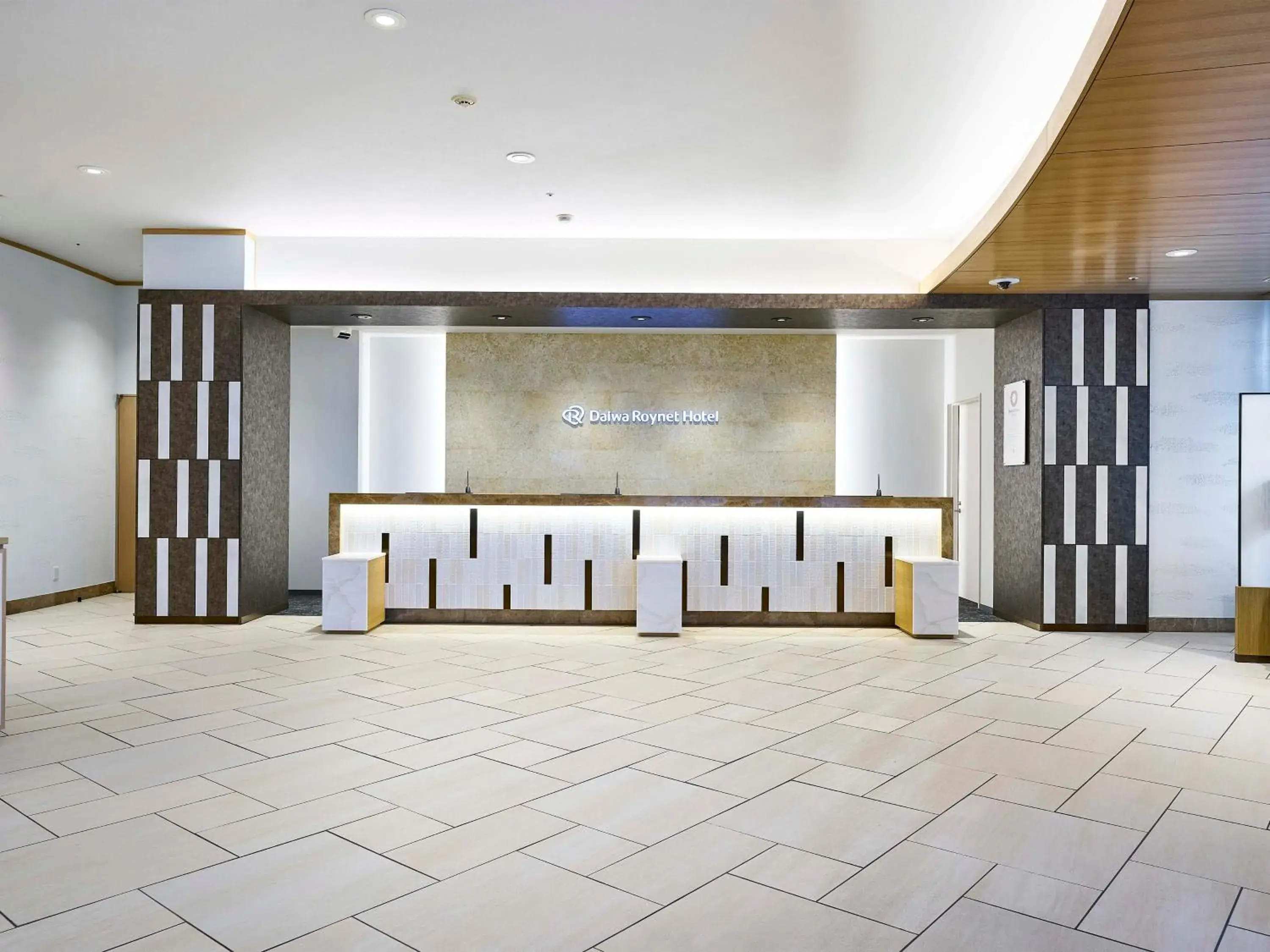 Lobby or reception in Daiwa Roynet Hotel Naha Kokusaidori Lobby or reception in Daiwa Roynet Hotel Naha Kokusaidori