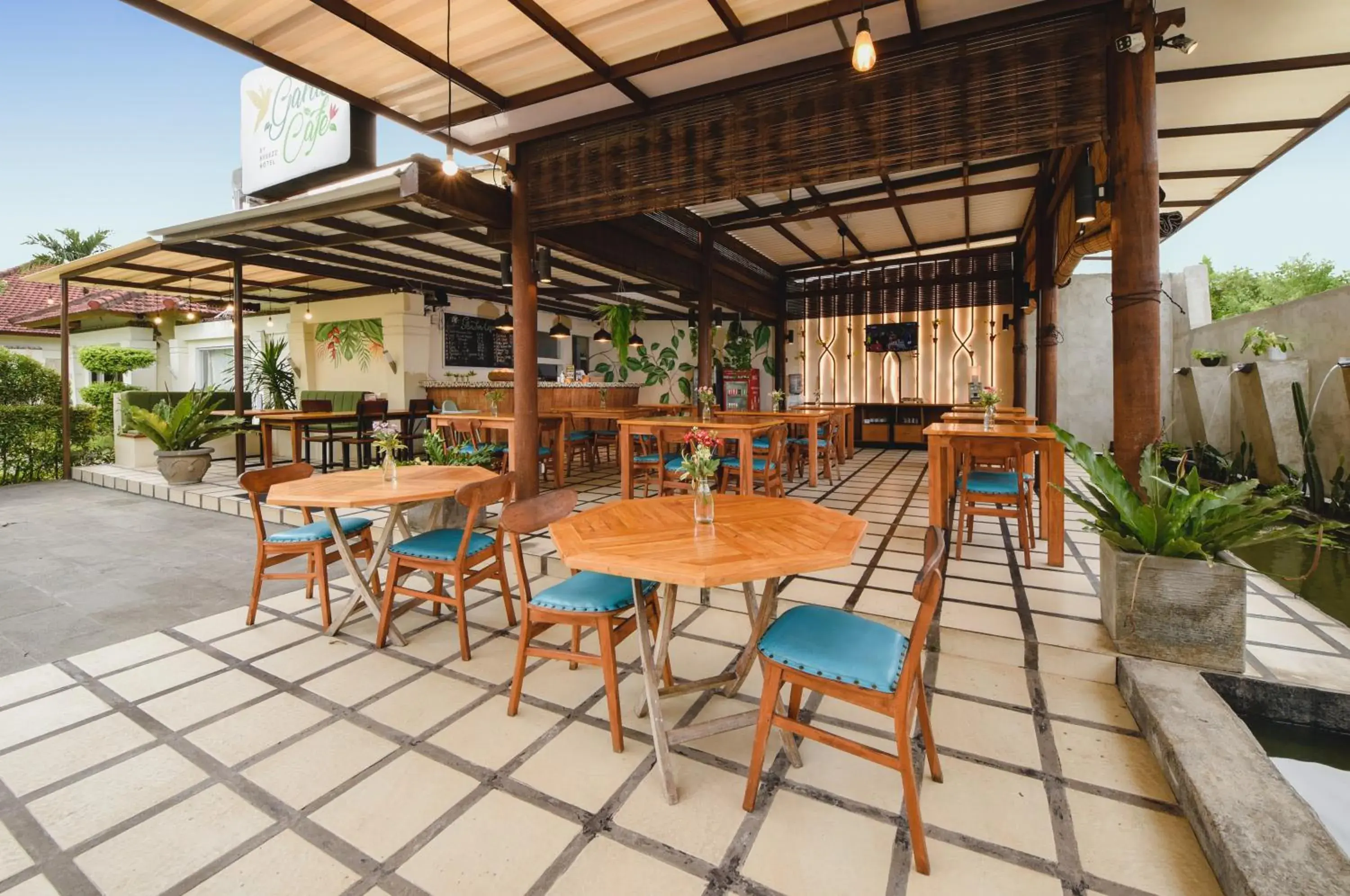 Restaurant/places to eat in Bali Breezz Hotel Restaurant/places to eat in Bali Breezz Hotel