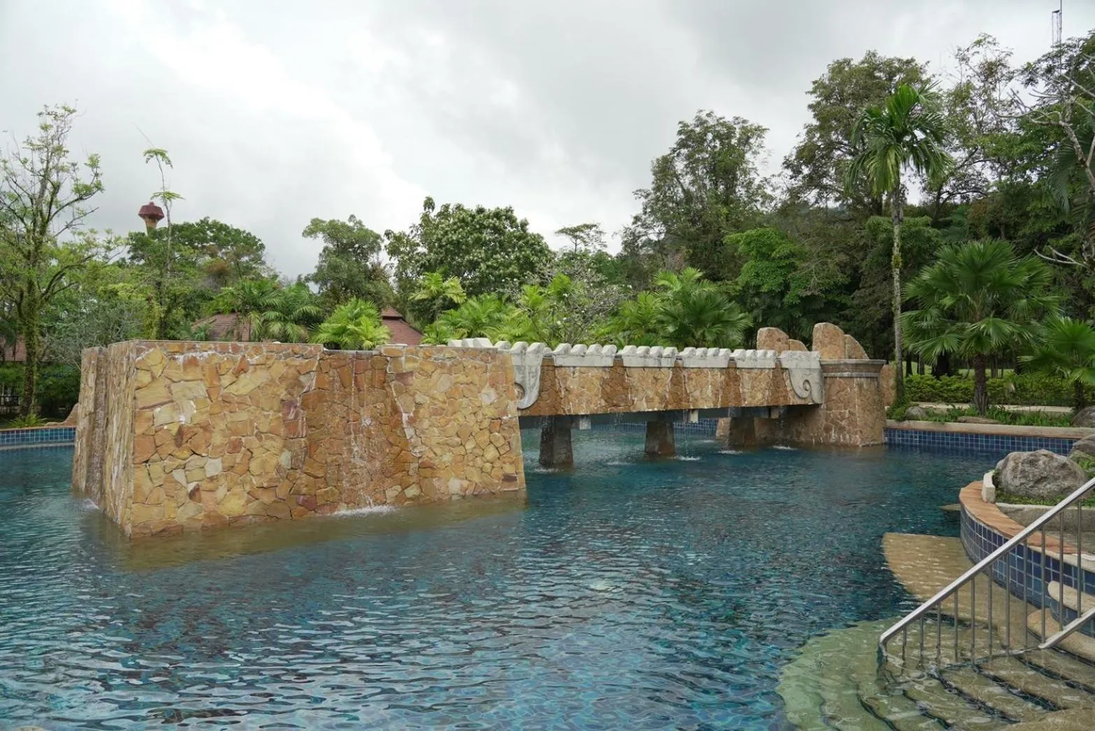 Swimming pool in Seaview Resort Khao Lak - SHA Plus