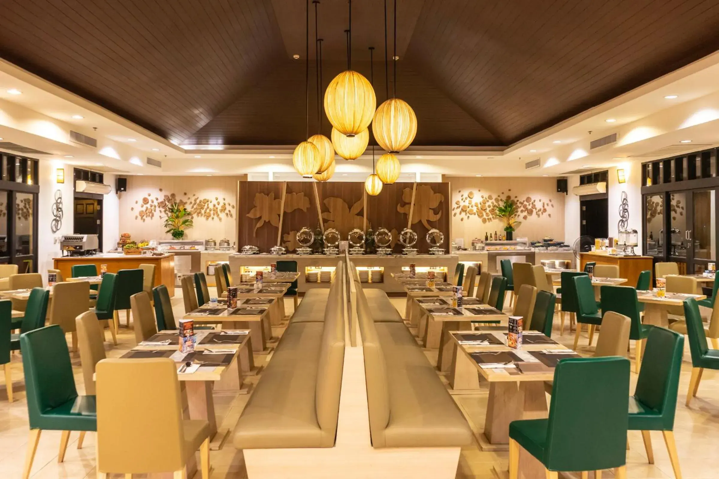 Restaurant/places to eat in Seaview Resort Khao Lak - SHA Plus Restaurant/places to eat in Seaview Resort Khao Lak - SHA Plus