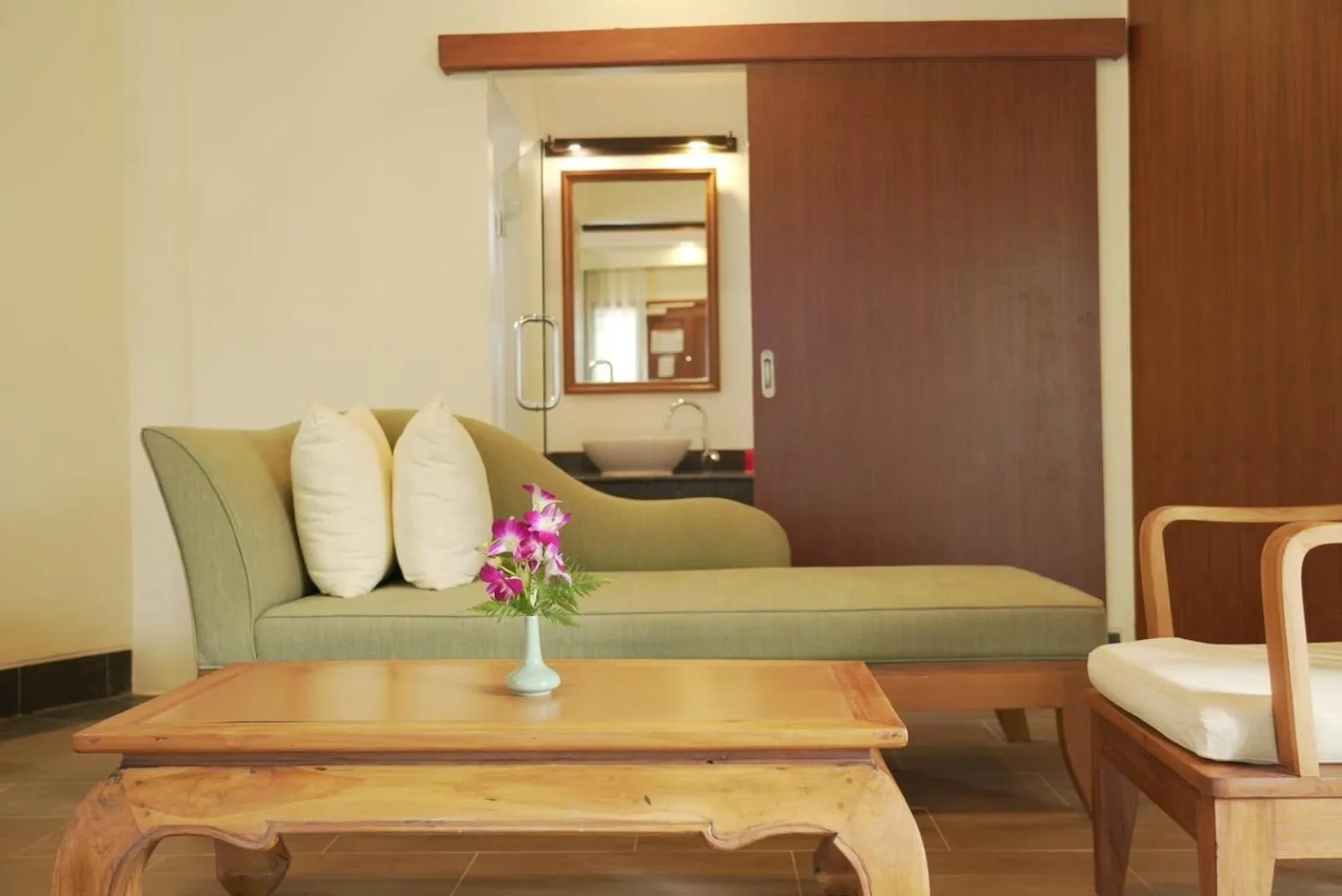 Seating area in Seaview Resort Khao Lak - SHA Plus