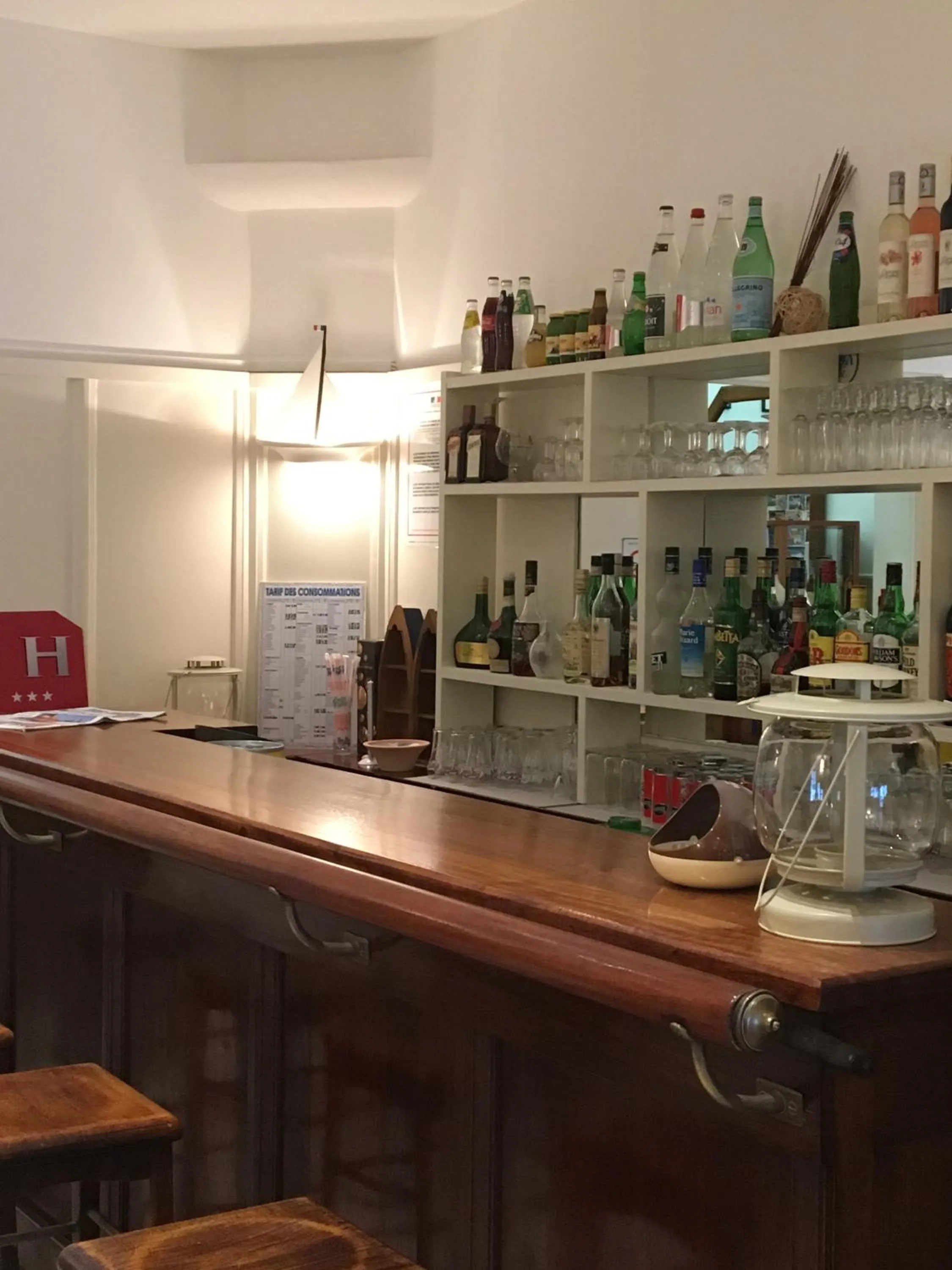 Lounge or bar in Hôtel Beau Rivage