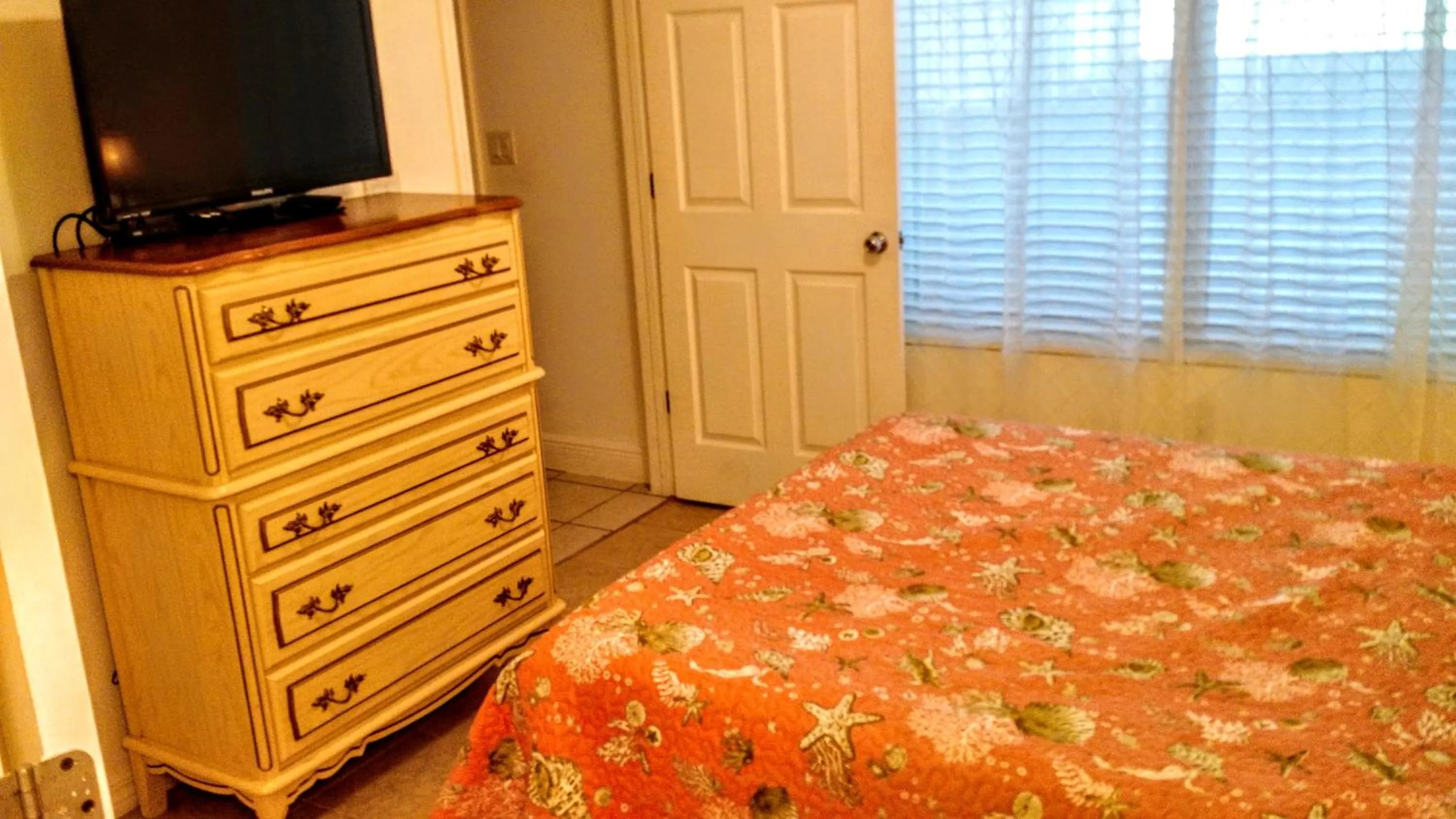 Bed in Keeler Island Princess 508