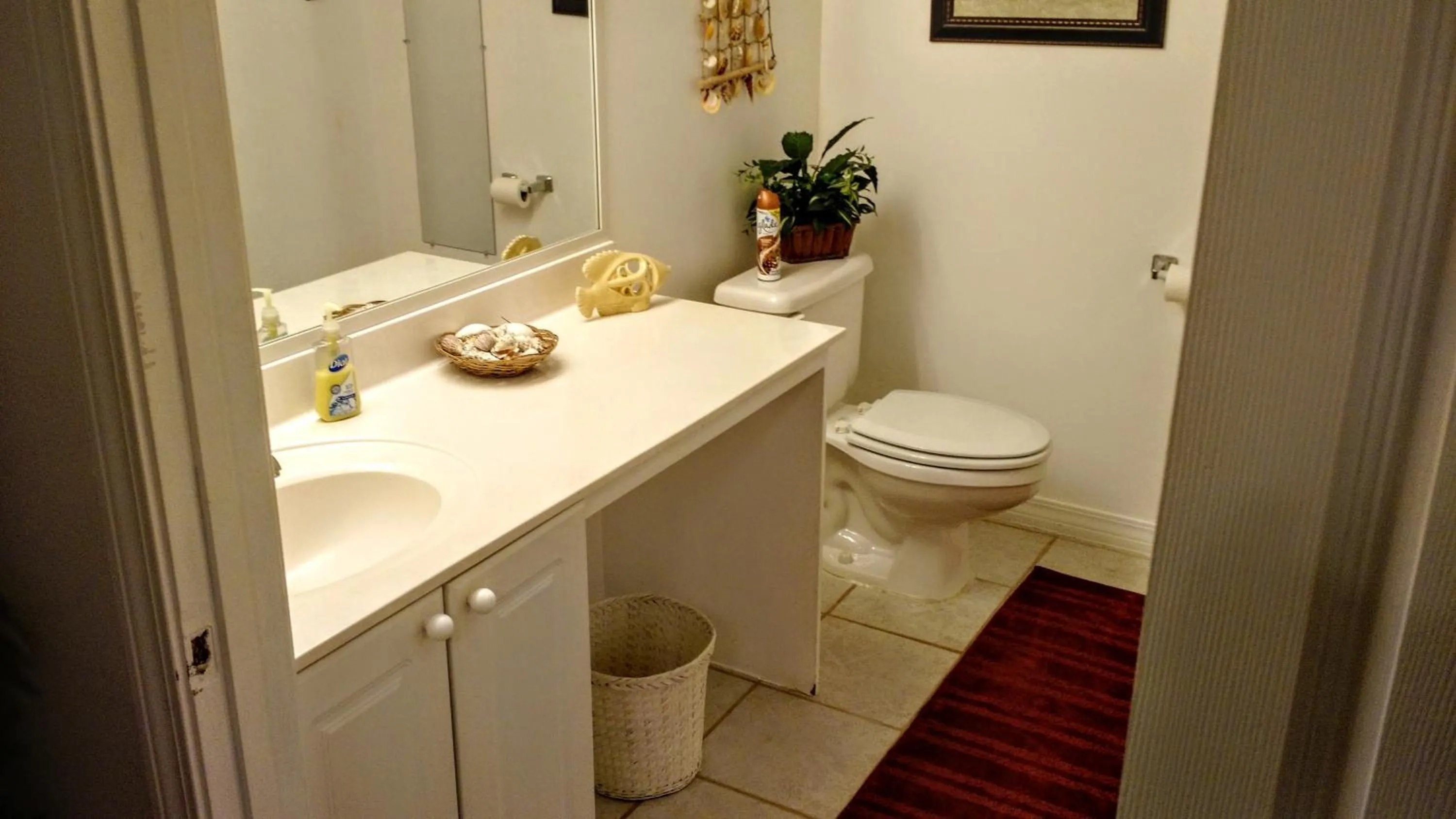 Toilet in Keeler Island Princess 508