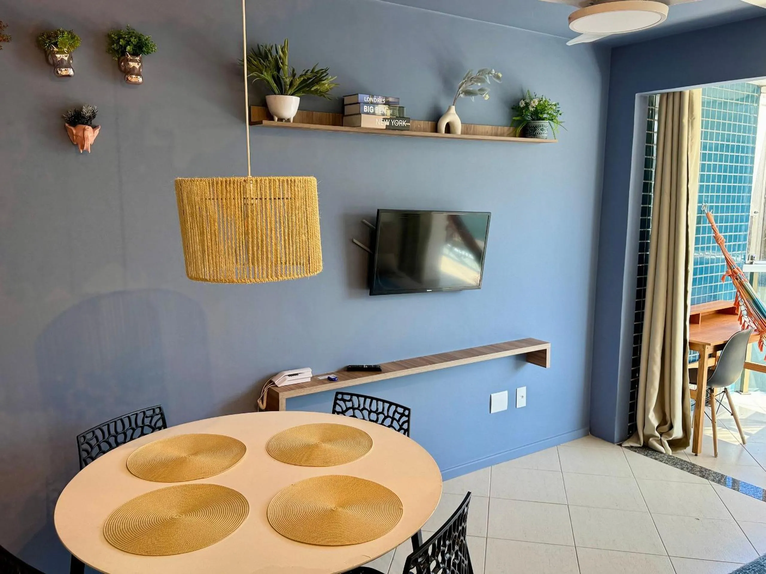 Communal lounge/ TV room in Diamond Beach