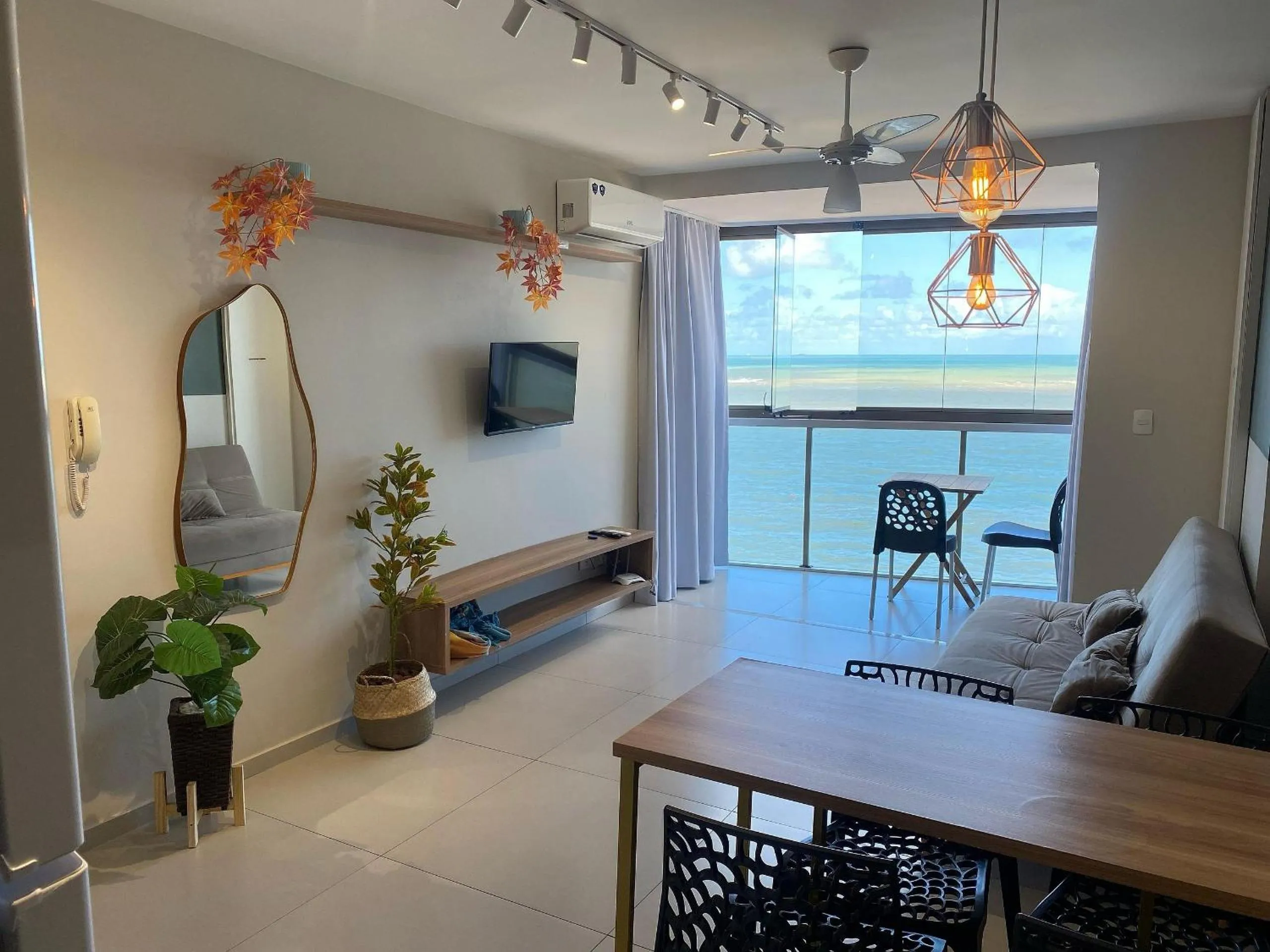 TV and multimedia in Diamond Beach